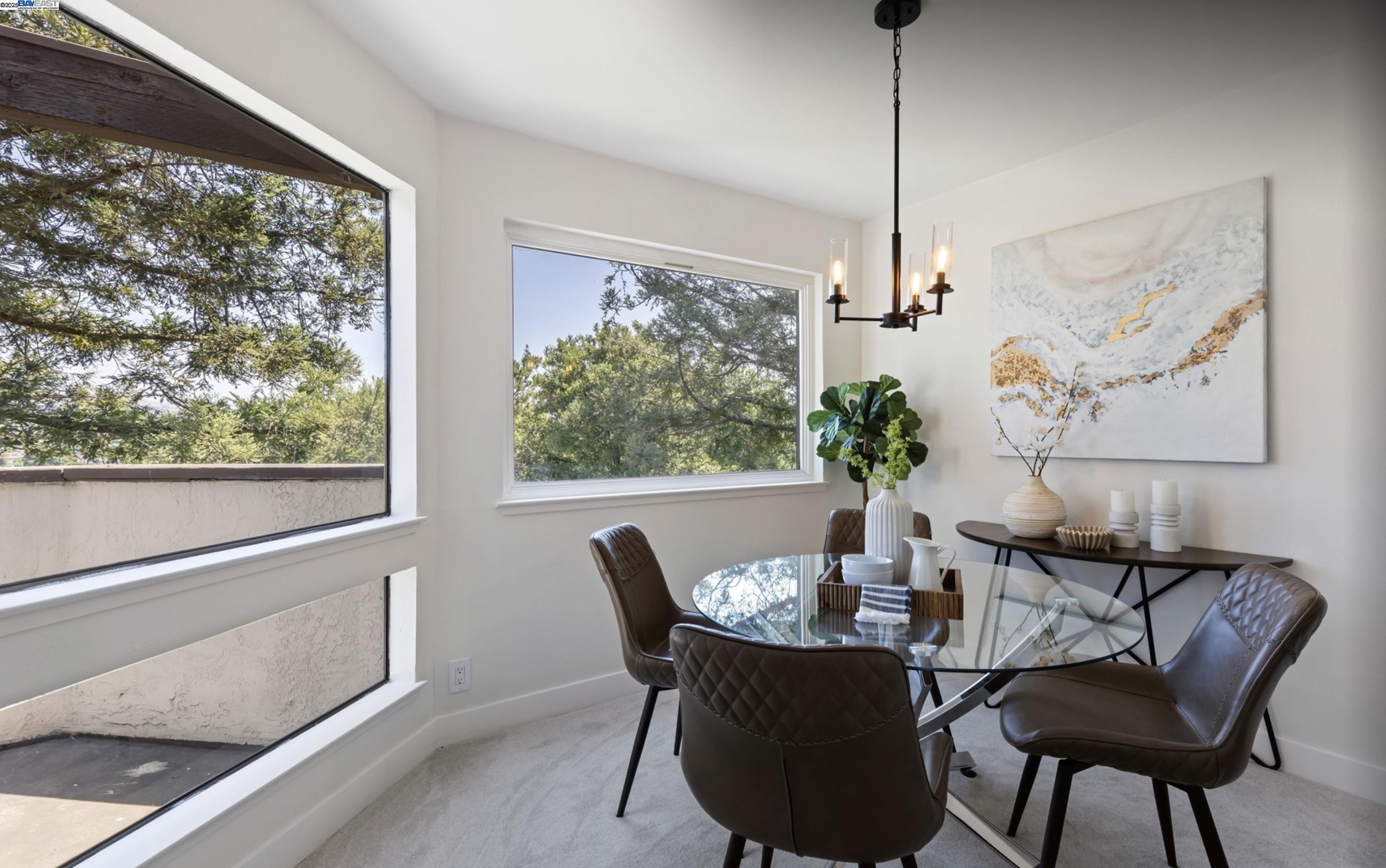 Detail Gallery Image 8 of 36 For 21062 Gary Dr #313,  Hayward,  CA 94546 - 2 Beds | 2 Baths