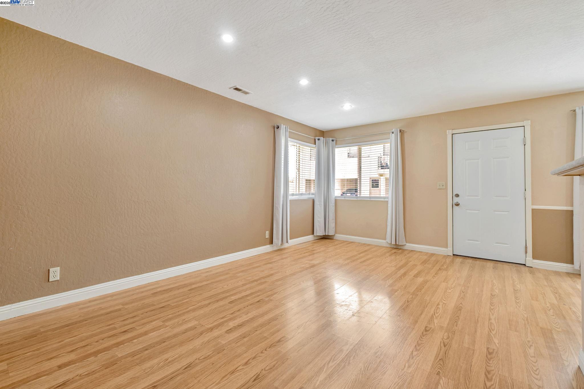 Detail Gallery Image 15 of 28 For 2141 Swan Ct, Union City,  CA 94587 - 2 Beds | 1 Baths