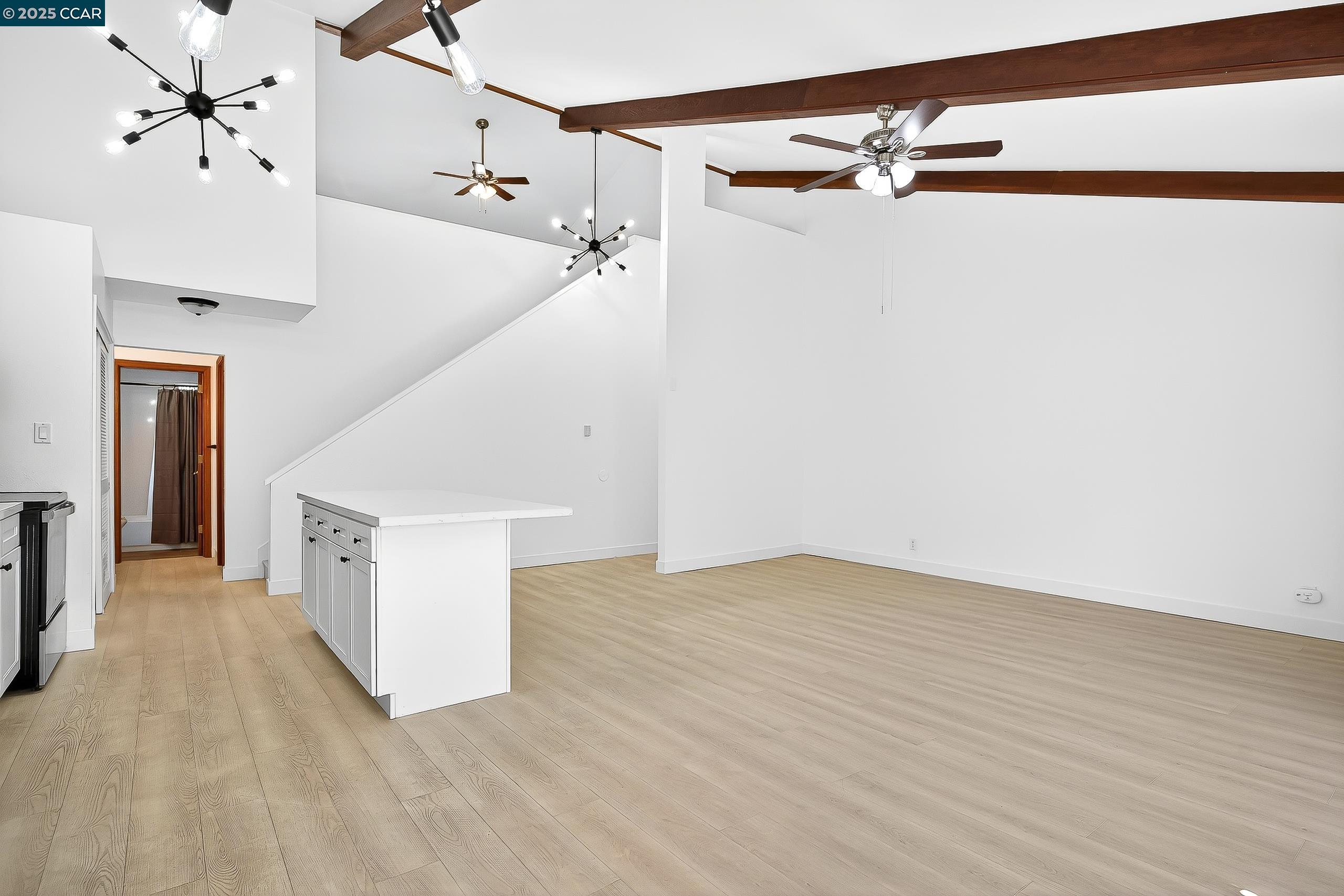 Detail Gallery Image 4 of 50 For 2079 Ascot Dr #240,  Moraga,  CA 94556 - 2 Beds | 2 Baths