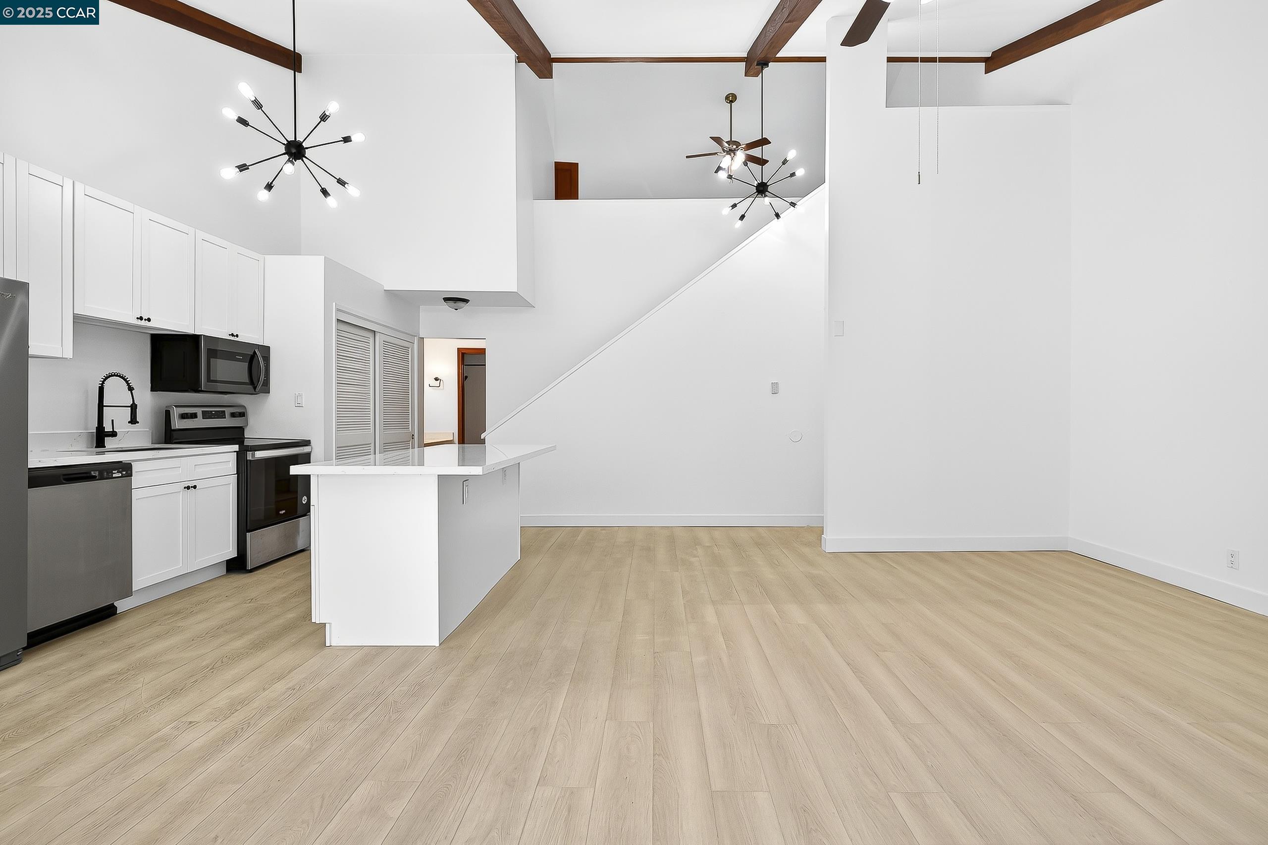 Detail Gallery Image 5 of 50 For 2079 Ascot Dr #240,  Moraga,  CA 94556 - 2 Beds | 2 Baths