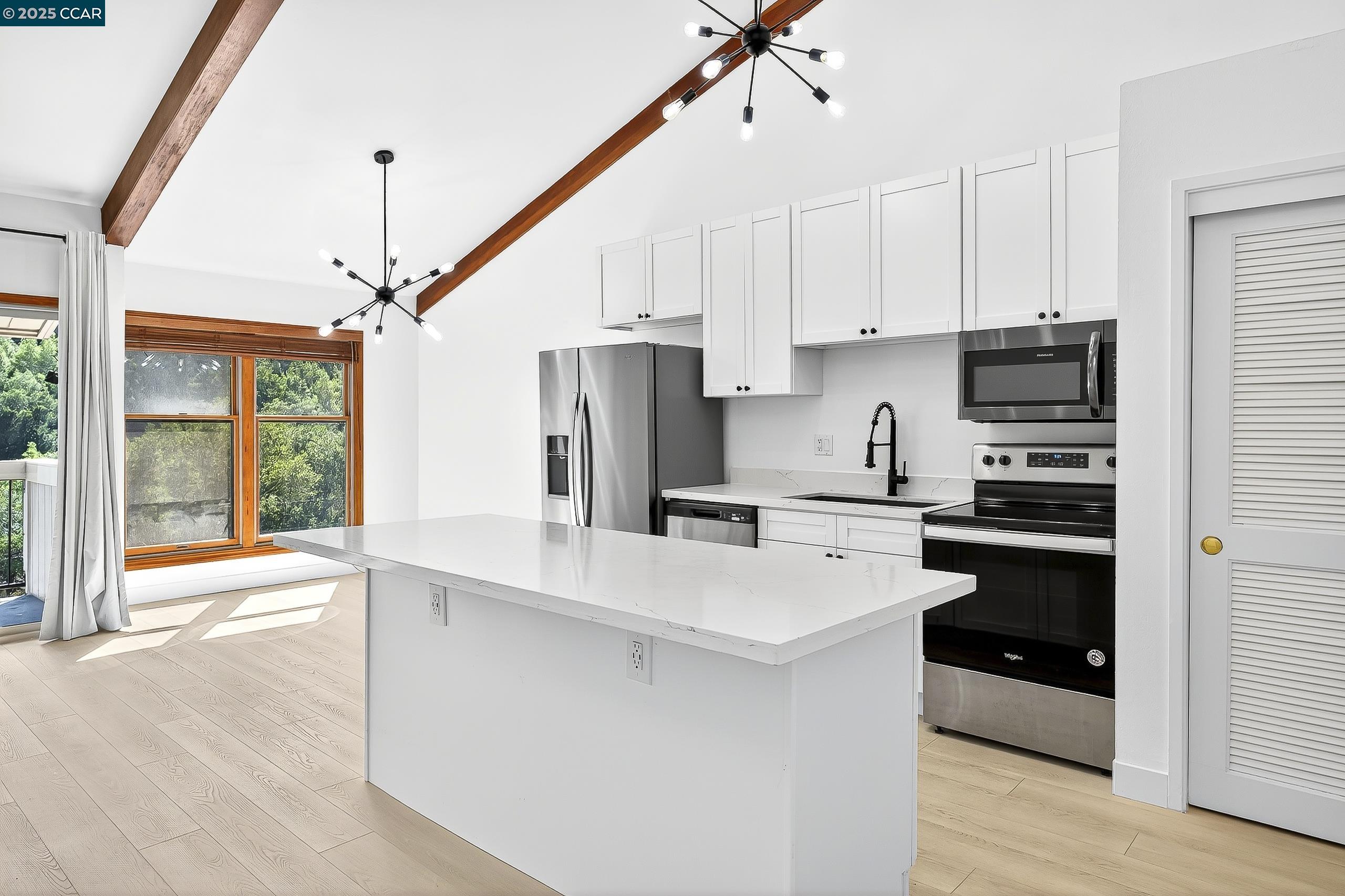 Detail Gallery Image 7 of 50 For 2079 Ascot Dr #240,  Moraga,  CA 94556 - 2 Beds | 2 Baths