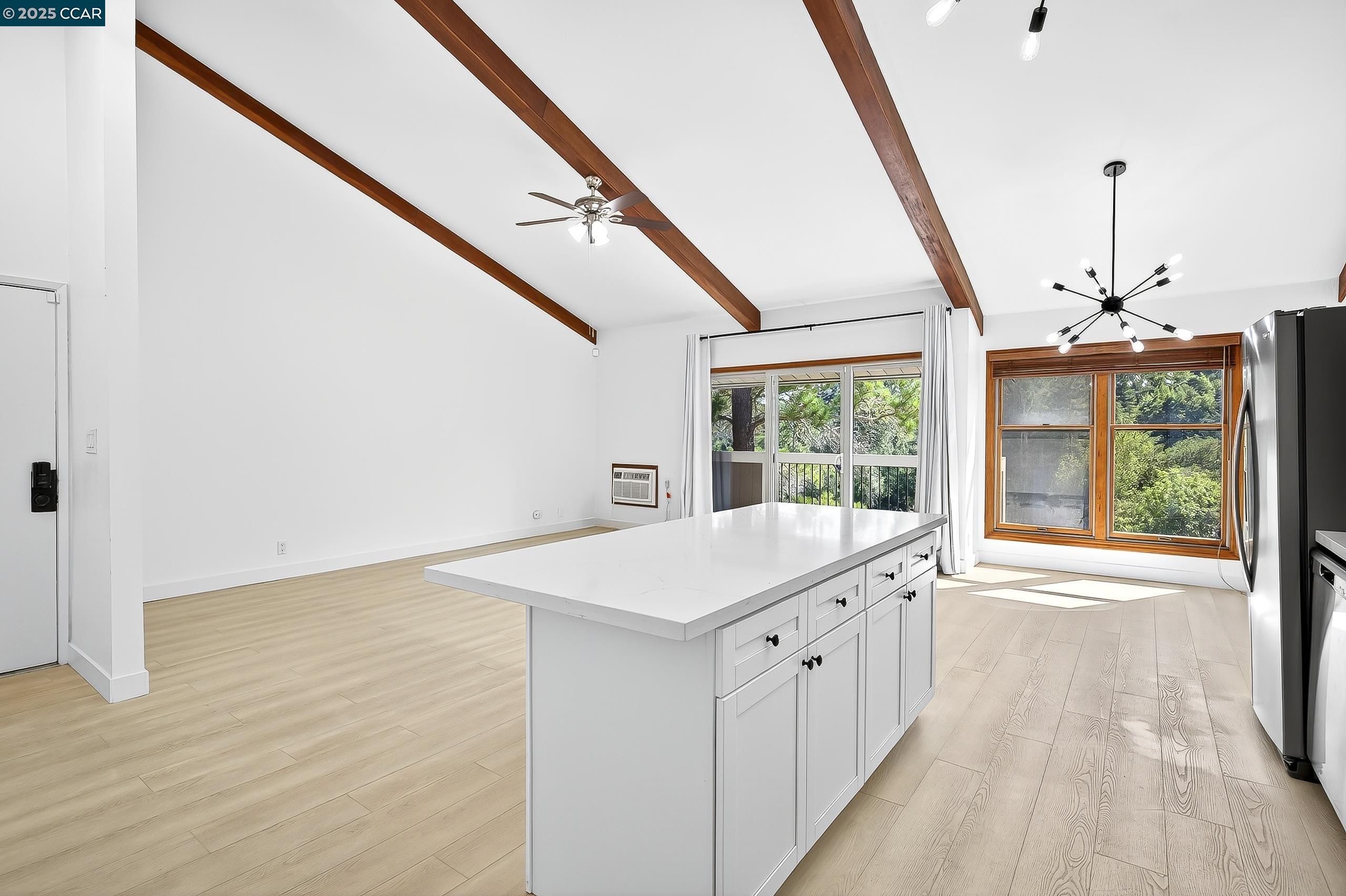 Detail Gallery Image 10 of 50 For 2079 Ascot Dr #240,  Moraga,  CA 94556 - 2 Beds | 2 Baths