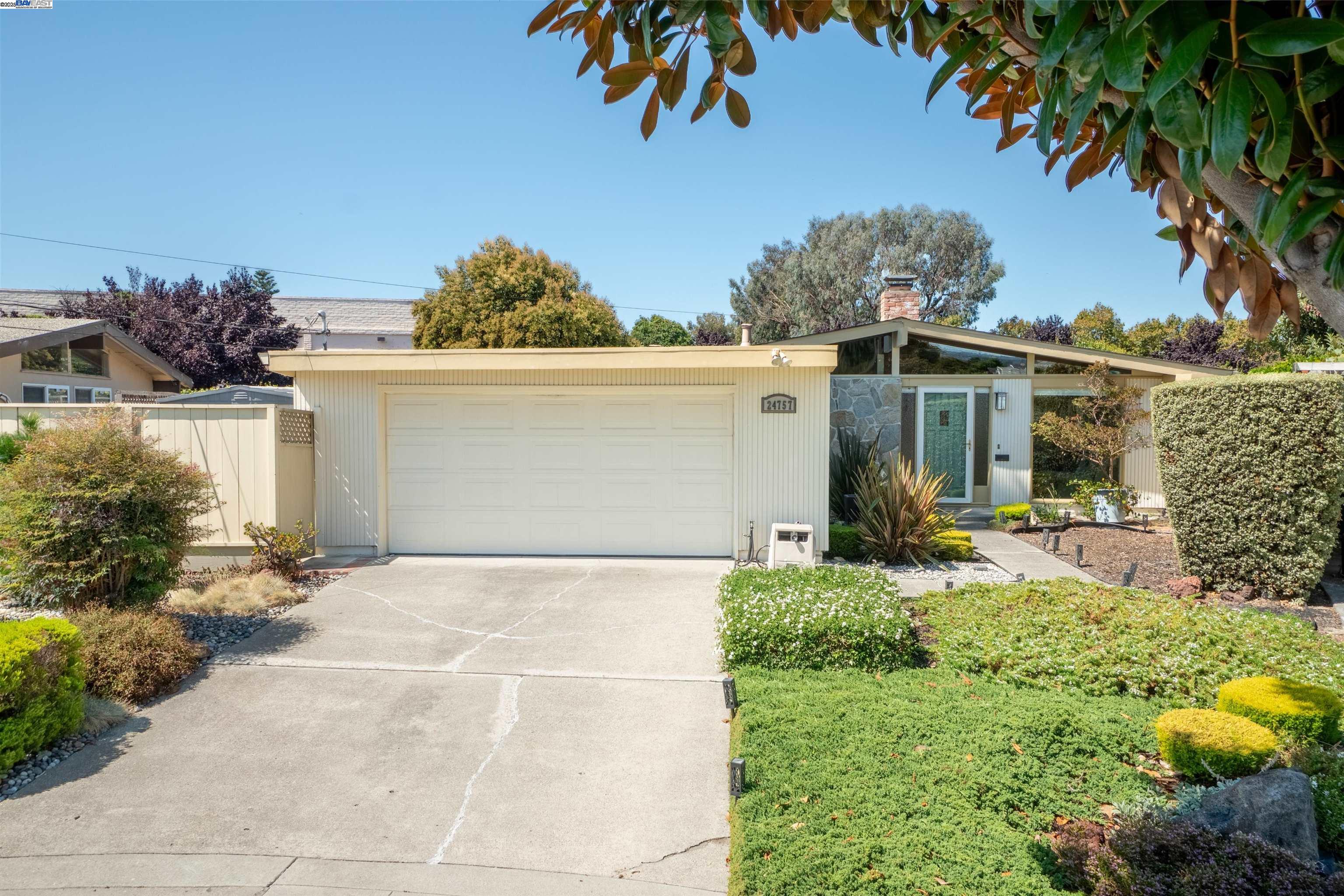 Detail Gallery Image 1 of 38 For 24757 Pear St, Hayward,  CA 94545 - 3 Beds | 2 Baths