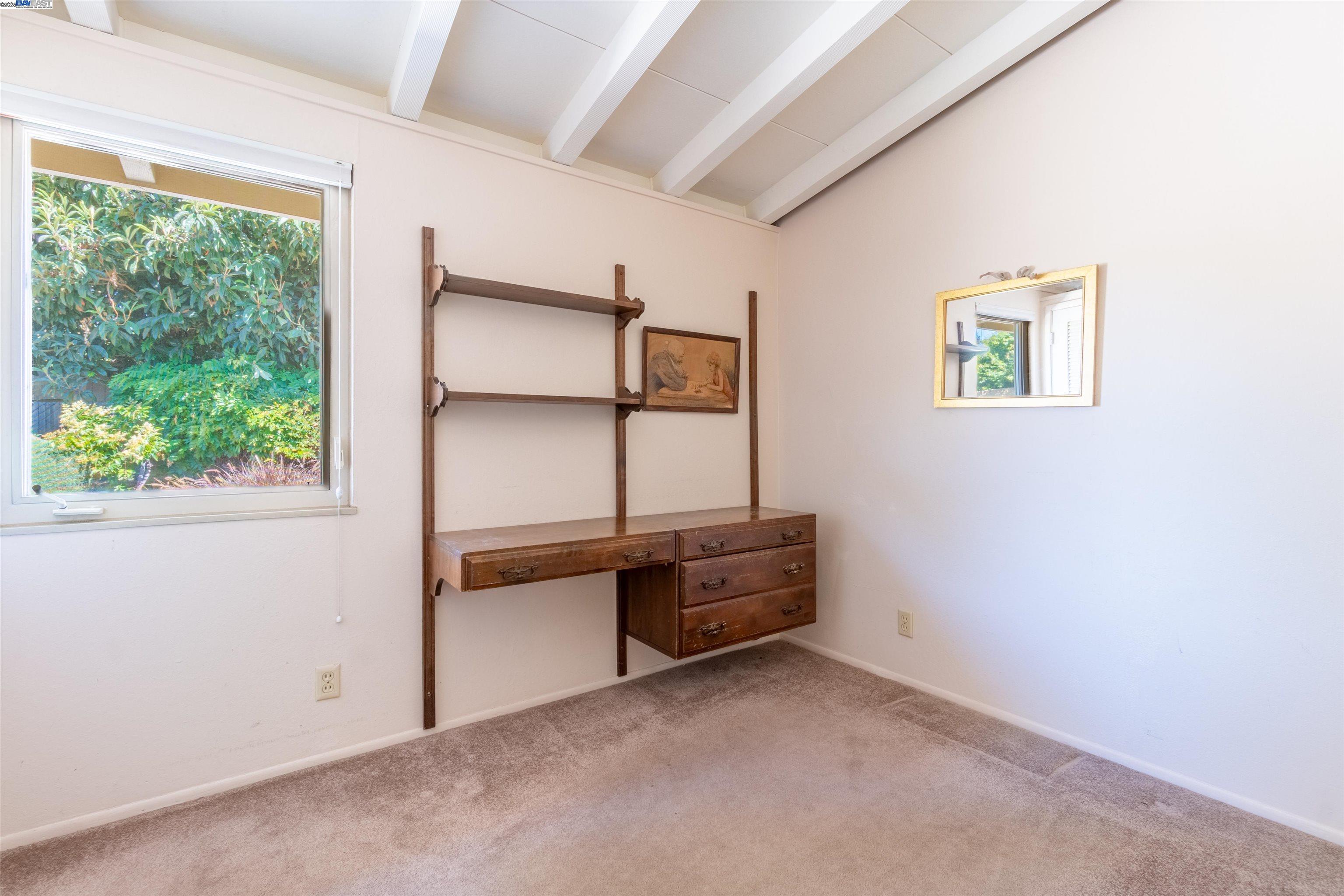 Detail Gallery Image 13 of 38 For 24757 Pear St, Hayward,  CA 94545 - 3 Beds | 2 Baths