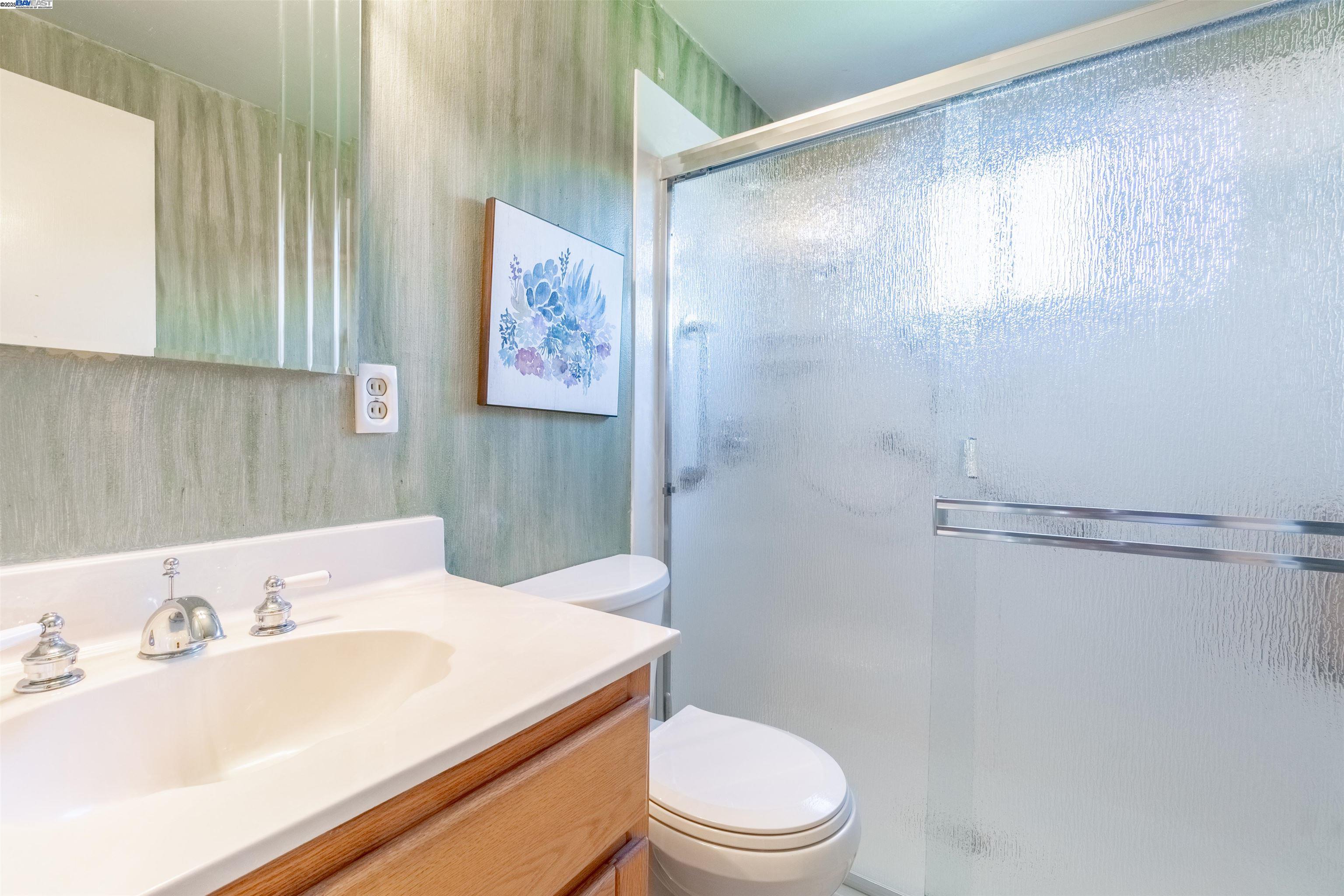 Detail Gallery Image 23 of 38 For 24757 Pear St, Hayward,  CA 94545 - 3 Beds | 2 Baths