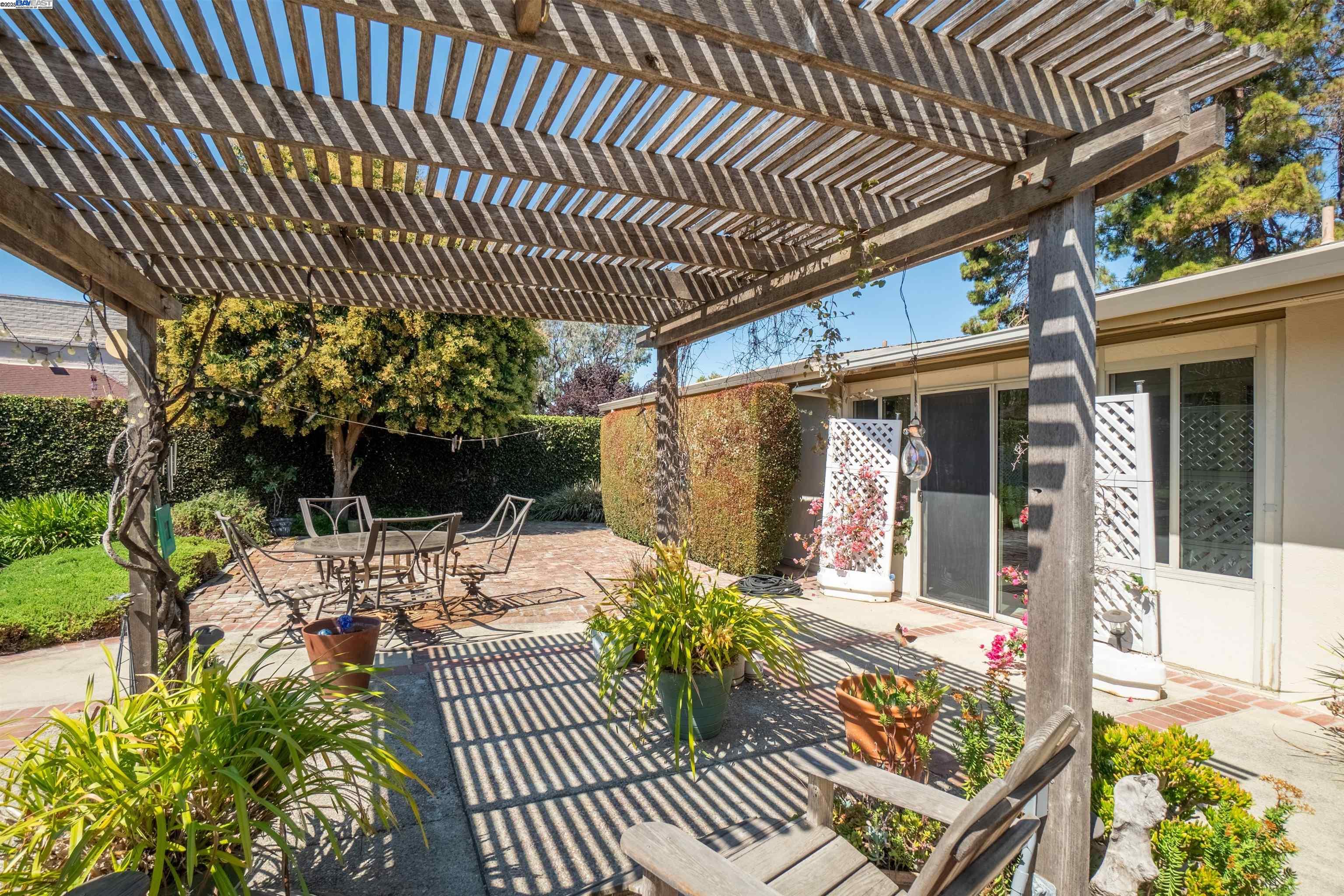 Detail Gallery Image 30 of 38 For 24757 Pear St, Hayward,  CA 94545 - 3 Beds | 2 Baths