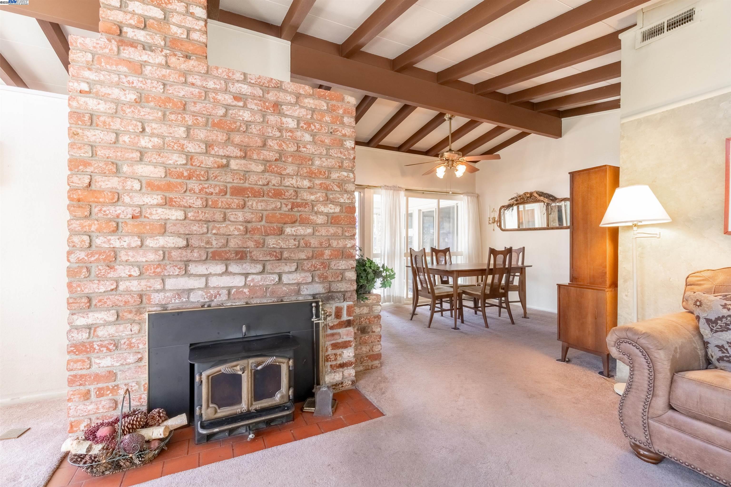 Detail Gallery Image 7 of 38 For 24757 Pear St, Hayward,  CA 94545 - 3 Beds | 2 Baths