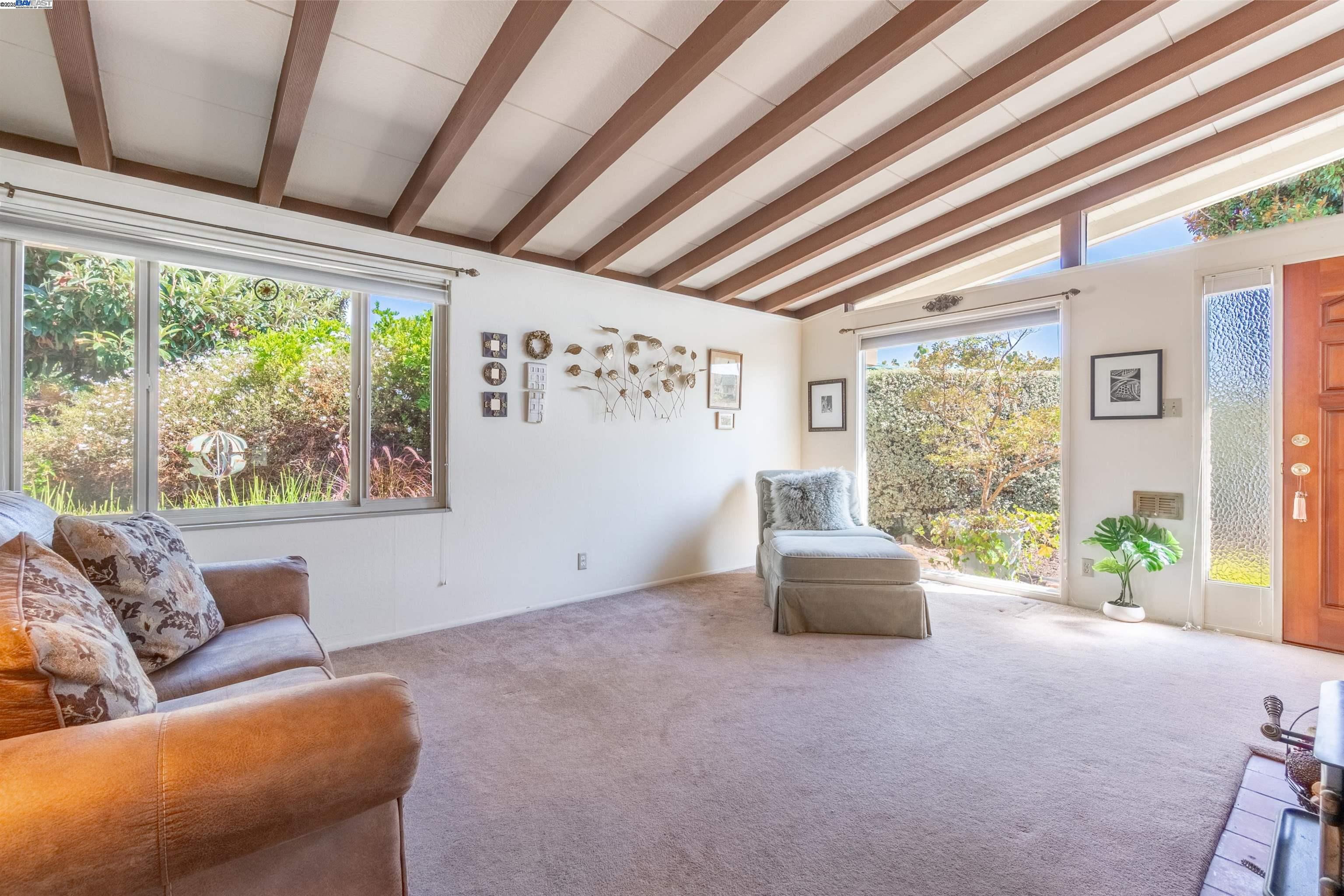 Detail Gallery Image 8 of 38 For 24757 Pear St, Hayward,  CA 94545 - 3 Beds | 2 Baths