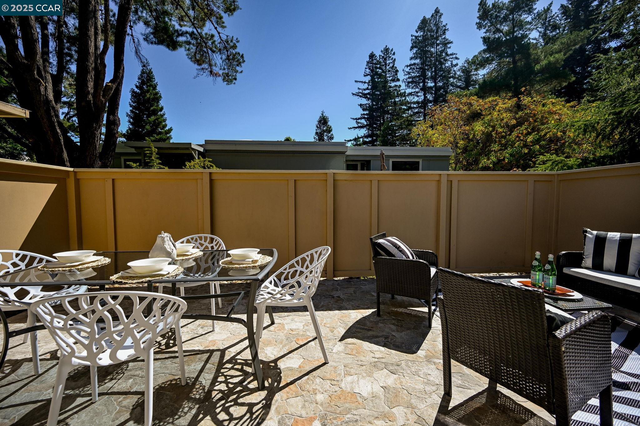Detail Gallery Image 19 of 41 For 1433 Oakmont Dr #4,  Walnut Creek,  CA 94595 - 2 Beds | 2 Baths