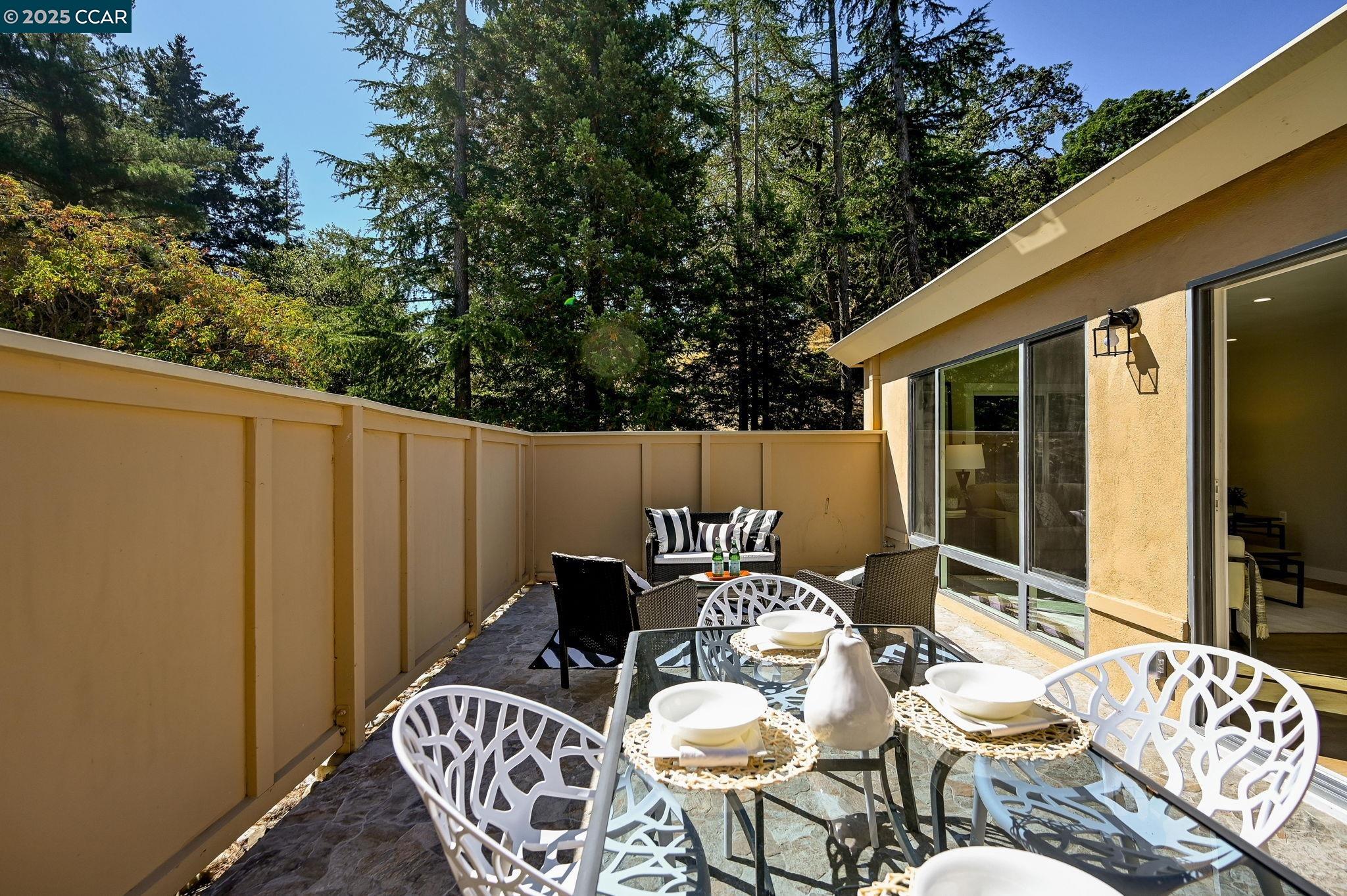 Detail Gallery Image 21 of 41 For 1433 Oakmont Dr #4,  Walnut Creek,  CA 94595 - 2 Beds | 2 Baths