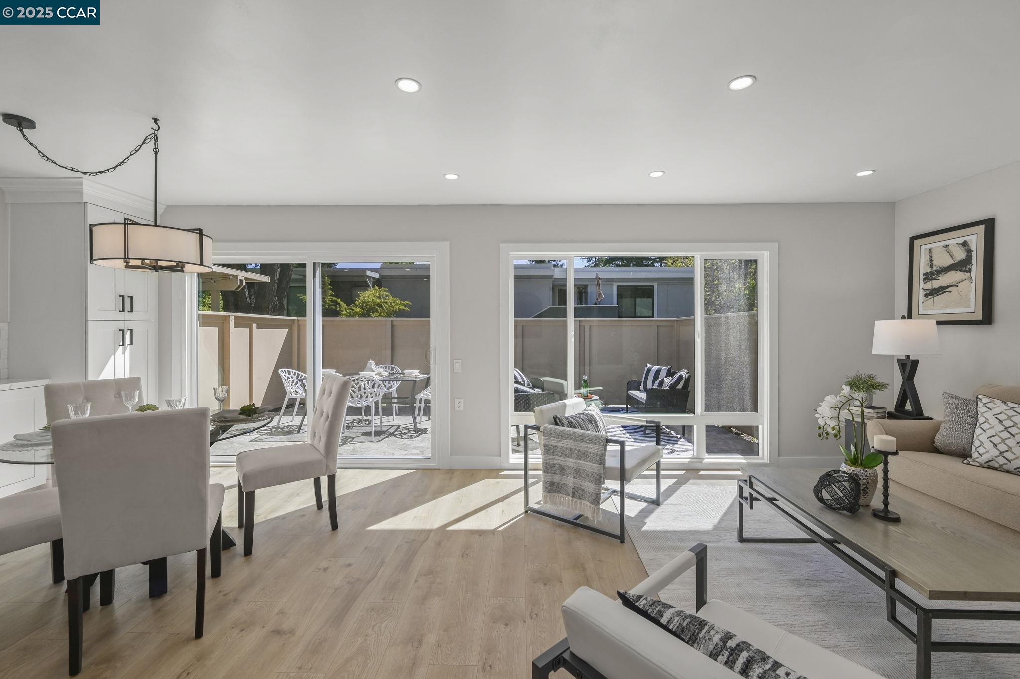 Detail Gallery Image 4 of 41 For 1433 Oakmont Dr #4,  Walnut Creek,  CA 94595 - 2 Beds | 2 Baths