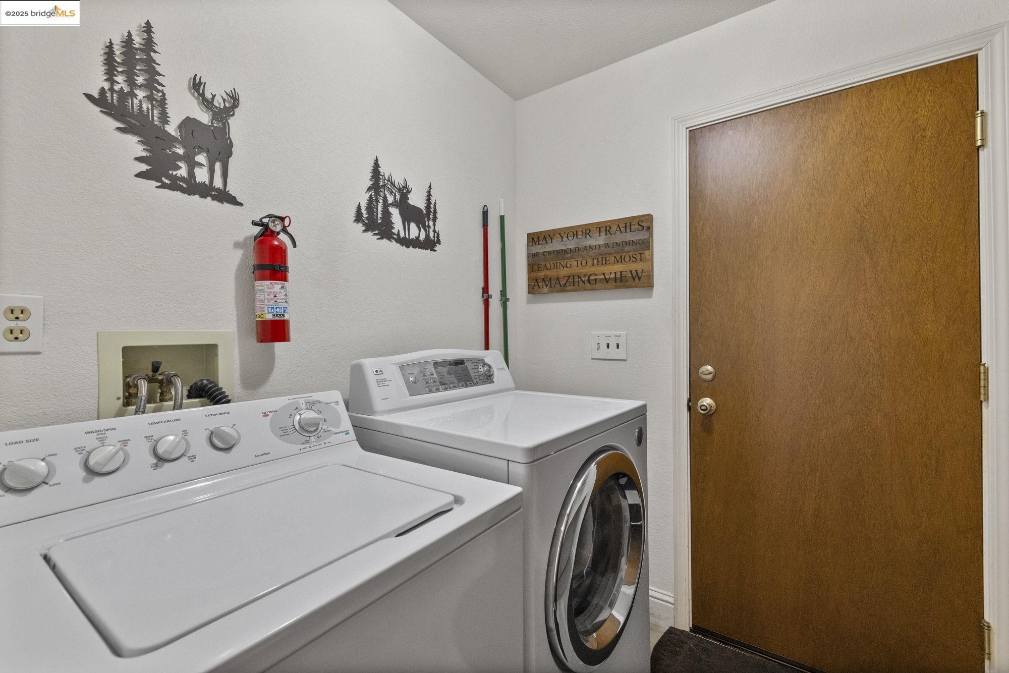 Detail Gallery Image 19 of 60 For 20747 Rising Hill Cir, Groveland,  CA 95321 - 3 Beds | 2 Baths