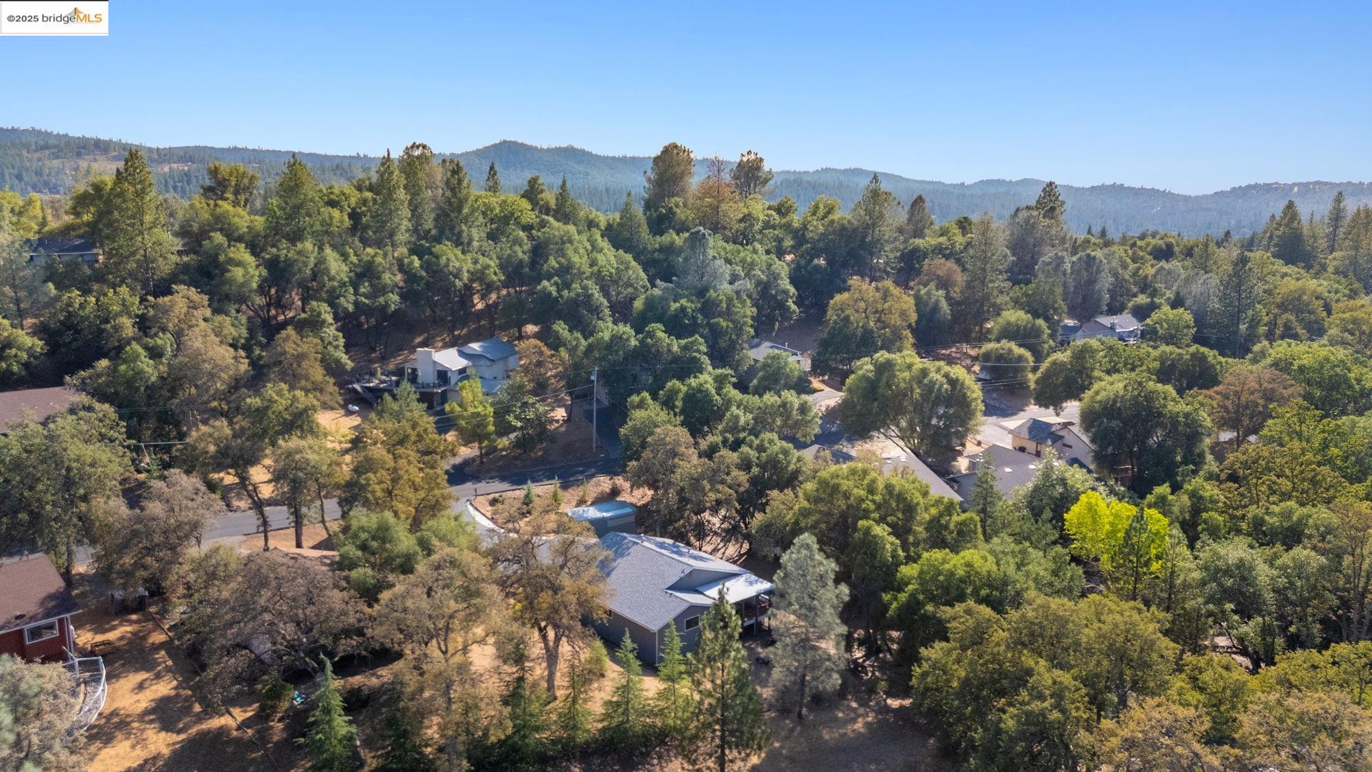 Detail Gallery Image 37 of 60 For 20747 Rising Hill Cir, Groveland,  CA 95321 - 3 Beds | 2 Baths
