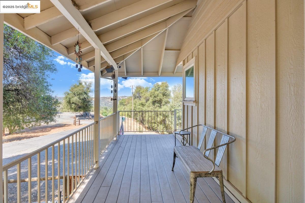 Detail Gallery Image 2 of 56 For 10870 Buck Brush Dr, Jamestown,  CA 95327 - 3 Beds | 3/1 Baths