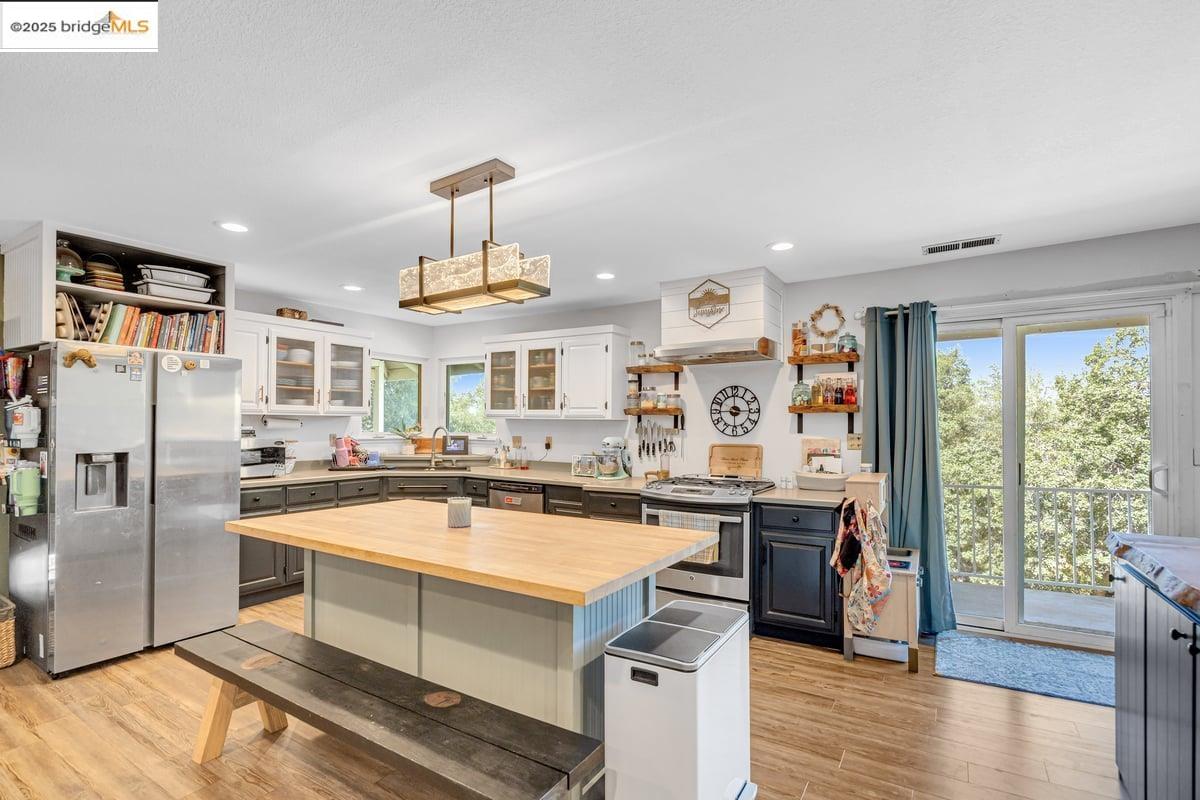 Detail Gallery Image 11 of 56 For 10870 Buck Brush Dr, Jamestown,  CA 95327 - 3 Beds | 3/1 Baths