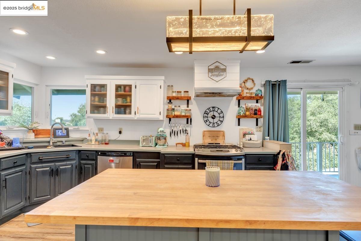 Detail Gallery Image 20 of 56 For 10870 Buck Brush Dr, Jamestown,  CA 95327 - 3 Beds | 3/1 Baths