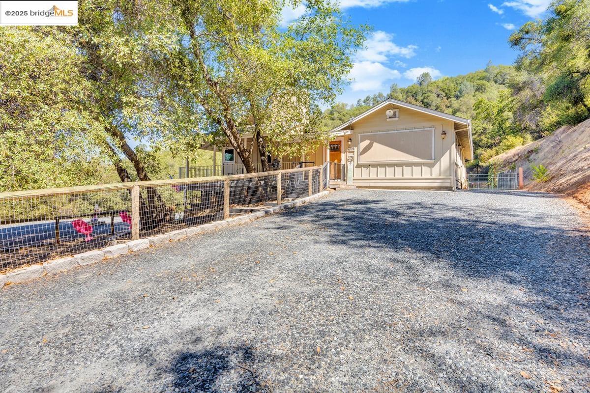 Detail Gallery Image 46 of 56 For 10870 Buck Brush Dr, Jamestown,  CA 95327 - 3 Beds | 3/1 Baths