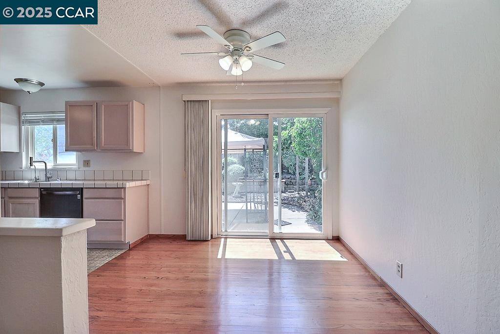 Detail Gallery Image 11 of 56 For 2465 Buena Vista Ave, Walnut Creek,  CA 94597 - – Beds | – Baths