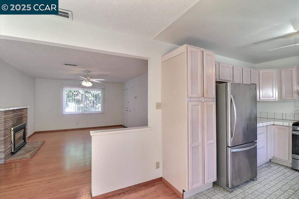Detail Gallery Image 15 of 56 For 2465 Buena Vista Ave, Walnut Creek,  CA 94597 - – Beds | – Baths
