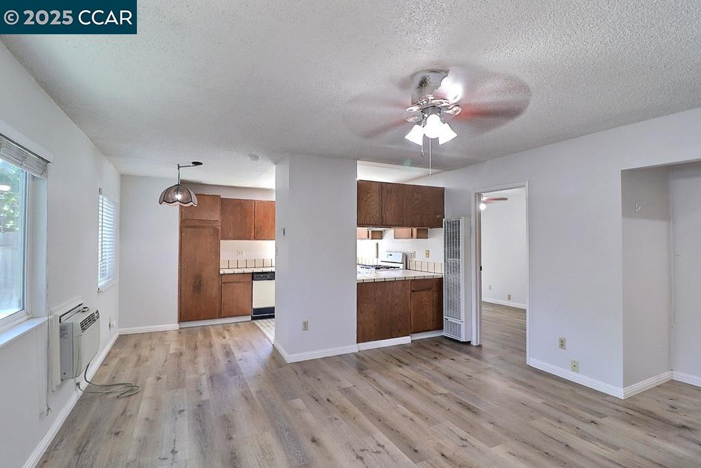 Detail Gallery Image 28 of 56 For 2465 Buena Vista Ave, Walnut Creek,  CA 94597 - – Beds | – Baths