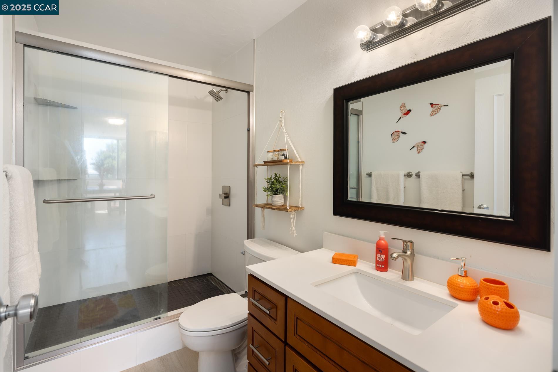 Detail Gallery Image 17 of 33 For 555 Pierce St #209,  Albany,  CA 94706 - 1 Beds | 2 Baths