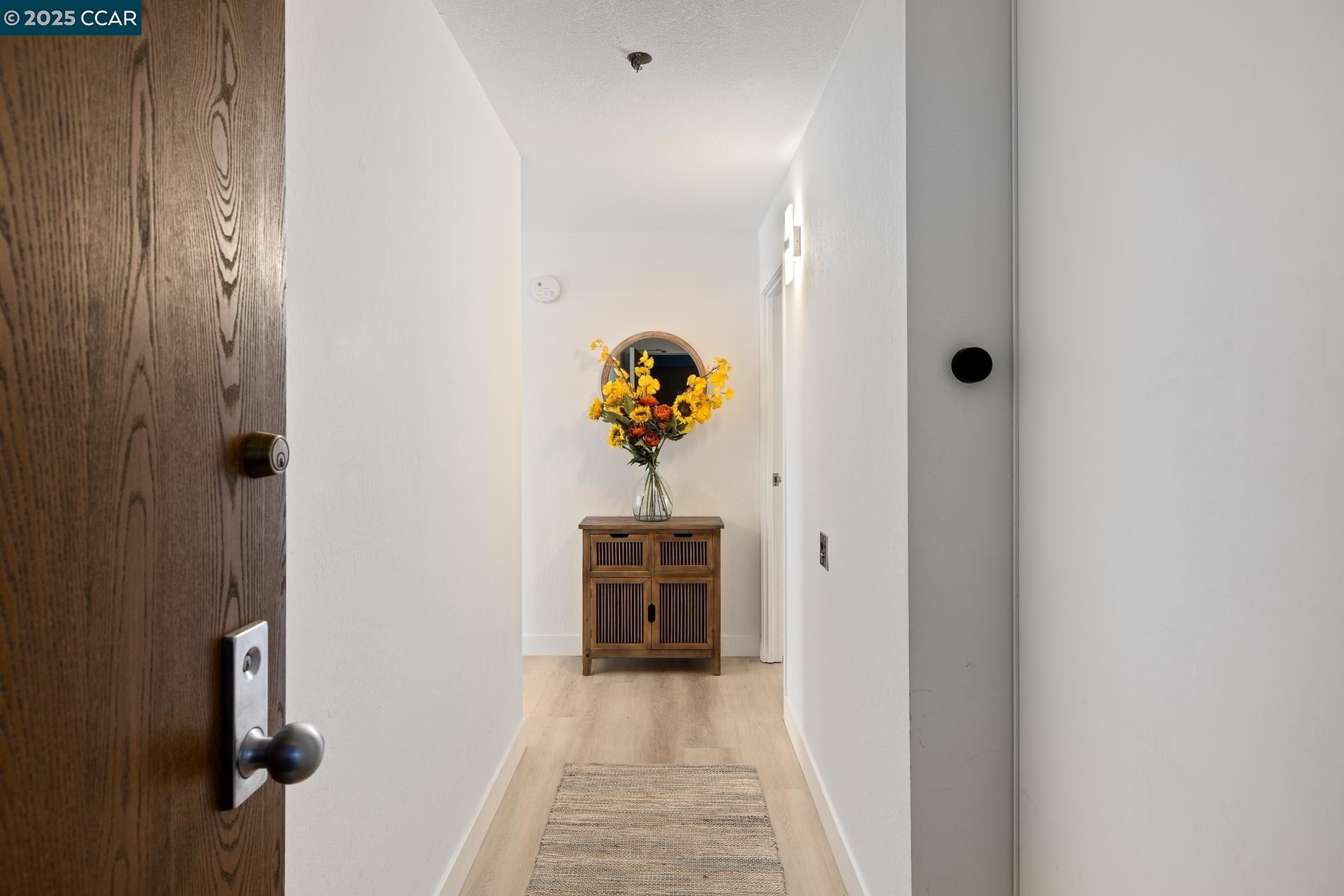 Detail Gallery Image 3 of 33 For 555 Pierce St #209,  Albany,  CA 94706 - 1 Beds | 2 Baths