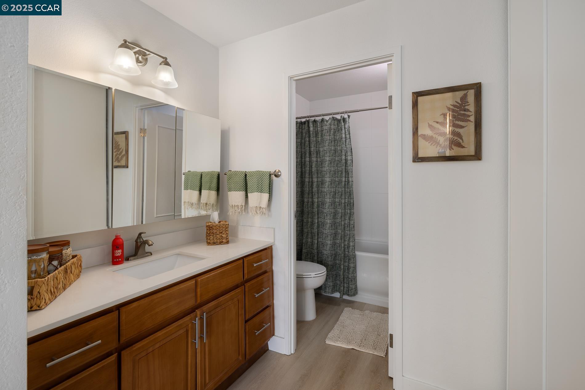 Detail Gallery Image 21 of 33 For 555 Pierce St #209,  Albany,  CA 94706 - 1 Beds | 2 Baths