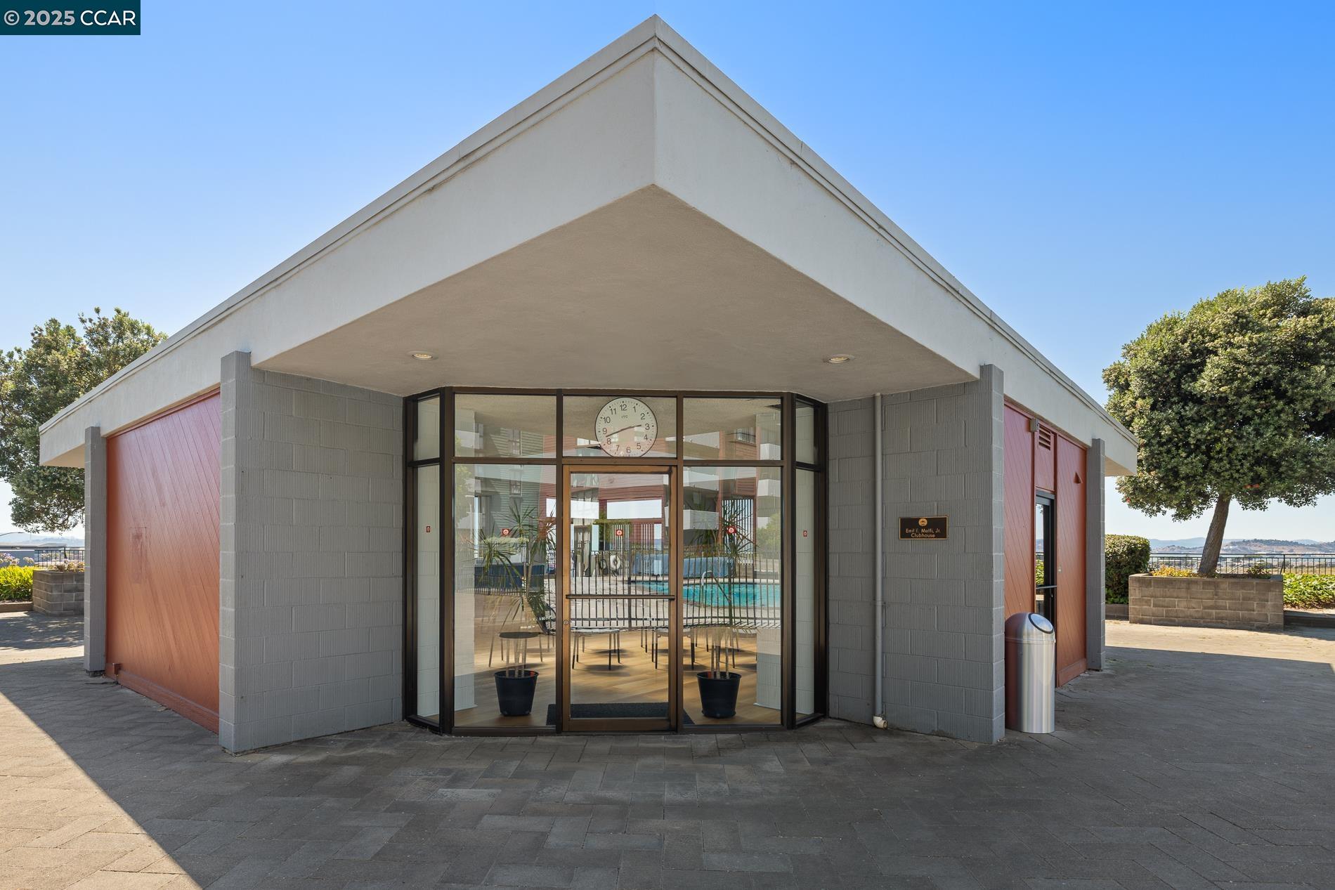 Detail Gallery Image 30 of 33 For 555 Pierce St #209,  Albany,  CA 94706 - 1 Beds | 2 Baths