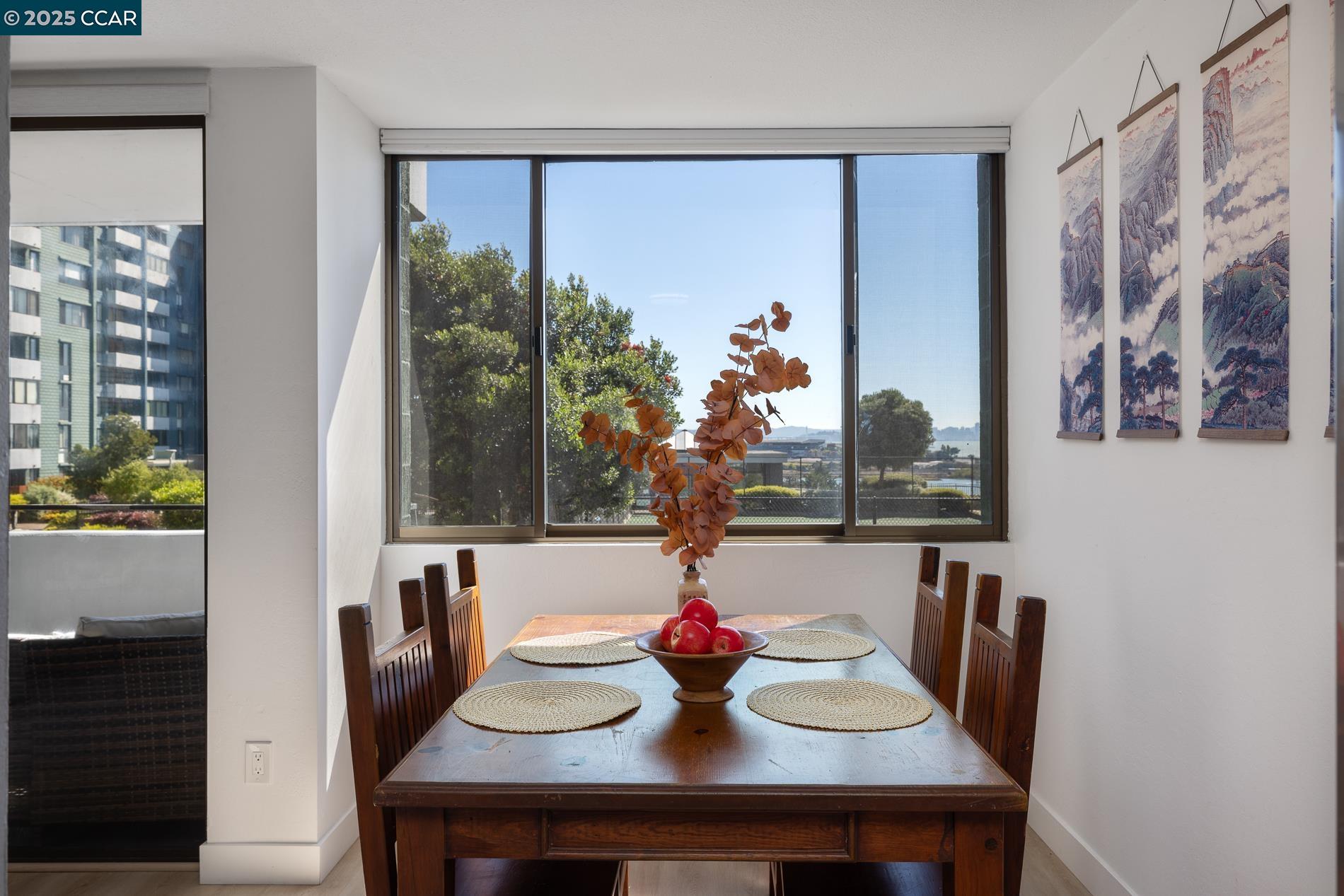 Detail Gallery Image 8 of 33 For 555 Pierce St #209,  Albany,  CA 94706 - 1 Beds | 2 Baths