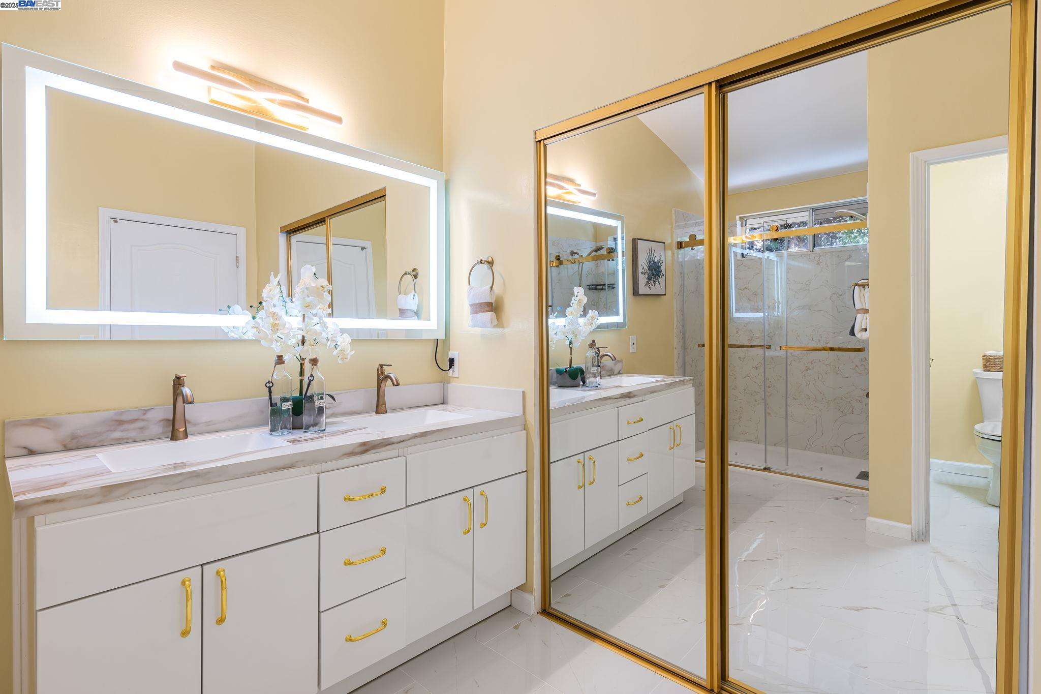 Photo #5: 41109812 Listing 