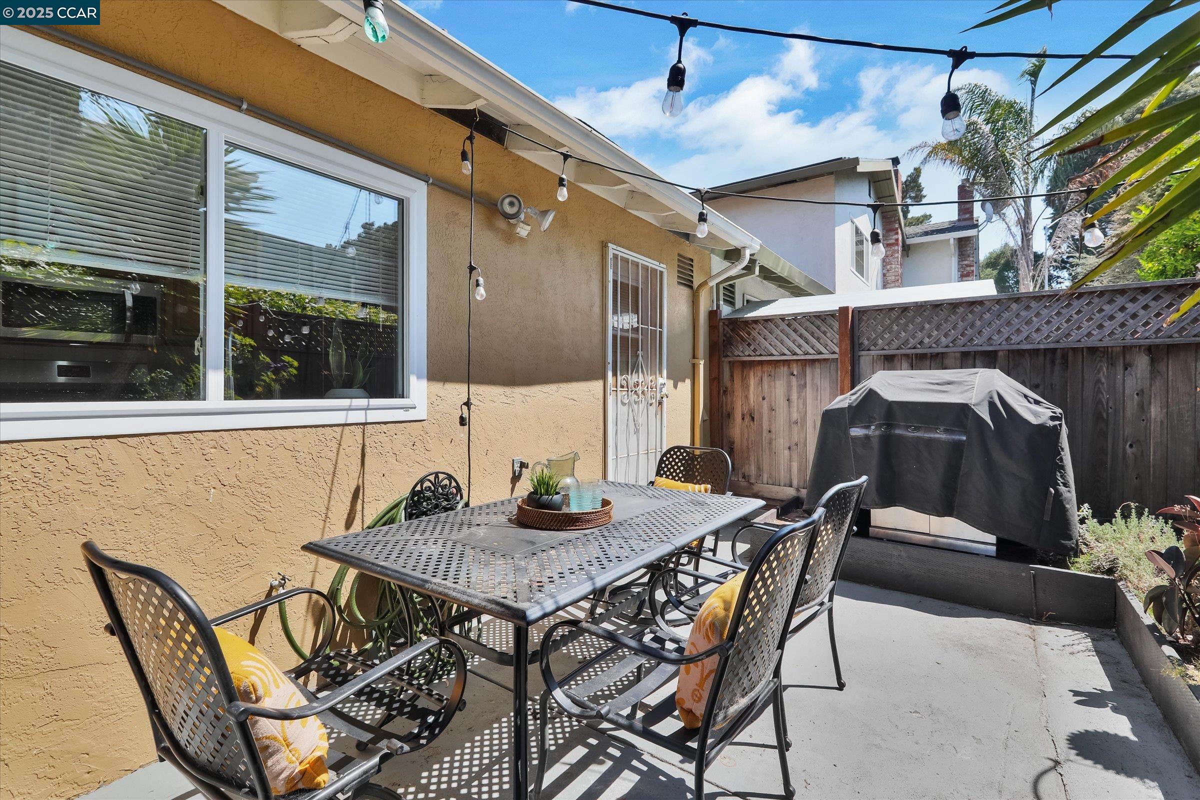 Detail Gallery Image 23 of 25 For 1000 View Drive, Richmond,  CA 94803 - 3 Beds | 2/1 Baths