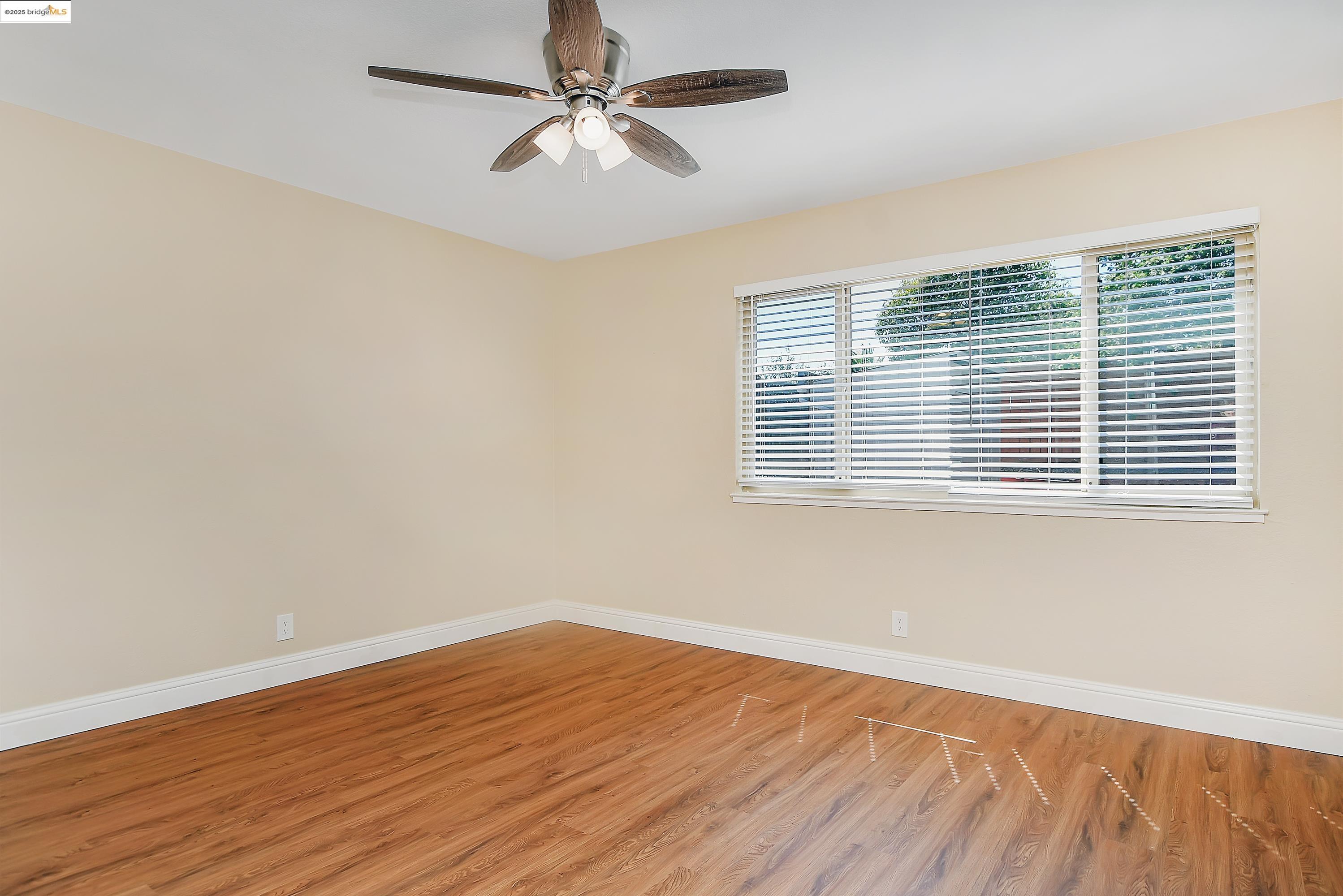 Detail Gallery Image 17 of 29 For 7 Marlin Dr, Pittsburg,  CA 94565 - 4 Beds | 2 Baths