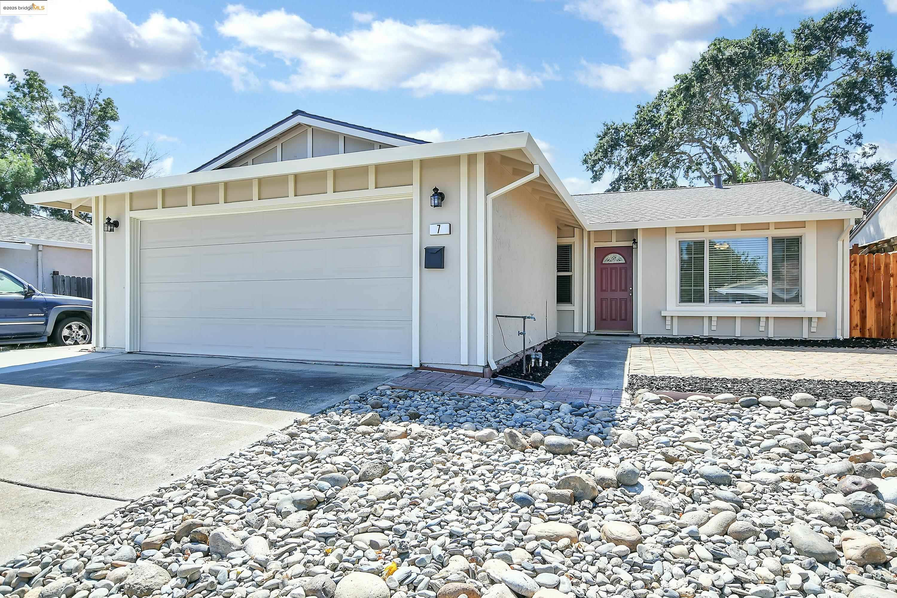 Detail Gallery Image 22 of 29 For 7 Marlin Dr, Pittsburg,  CA 94565 - 4 Beds | 2 Baths
