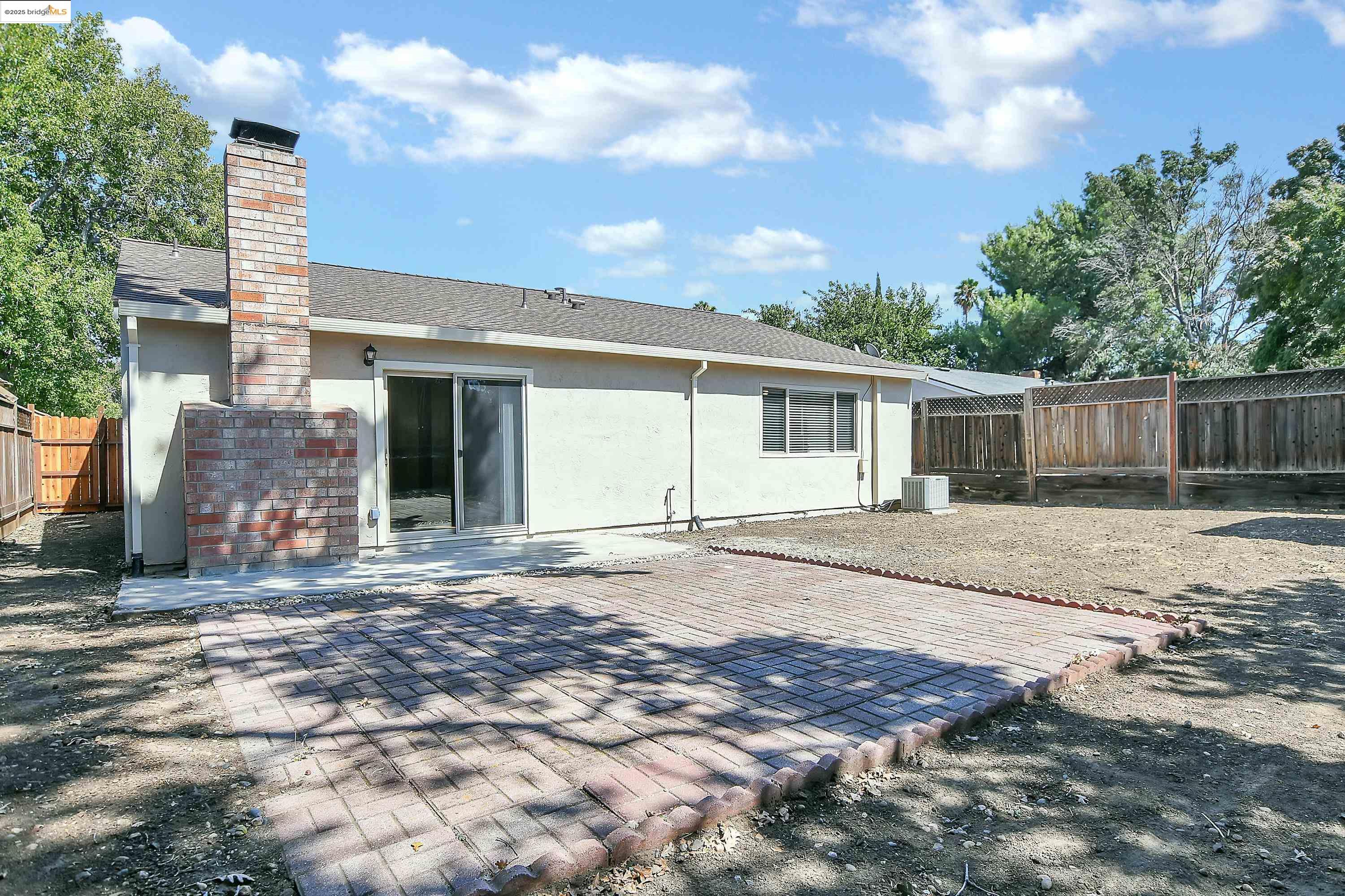 Detail Gallery Image 24 of 29 For 7 Marlin Dr, Pittsburg,  CA 94565 - 4 Beds | 2 Baths