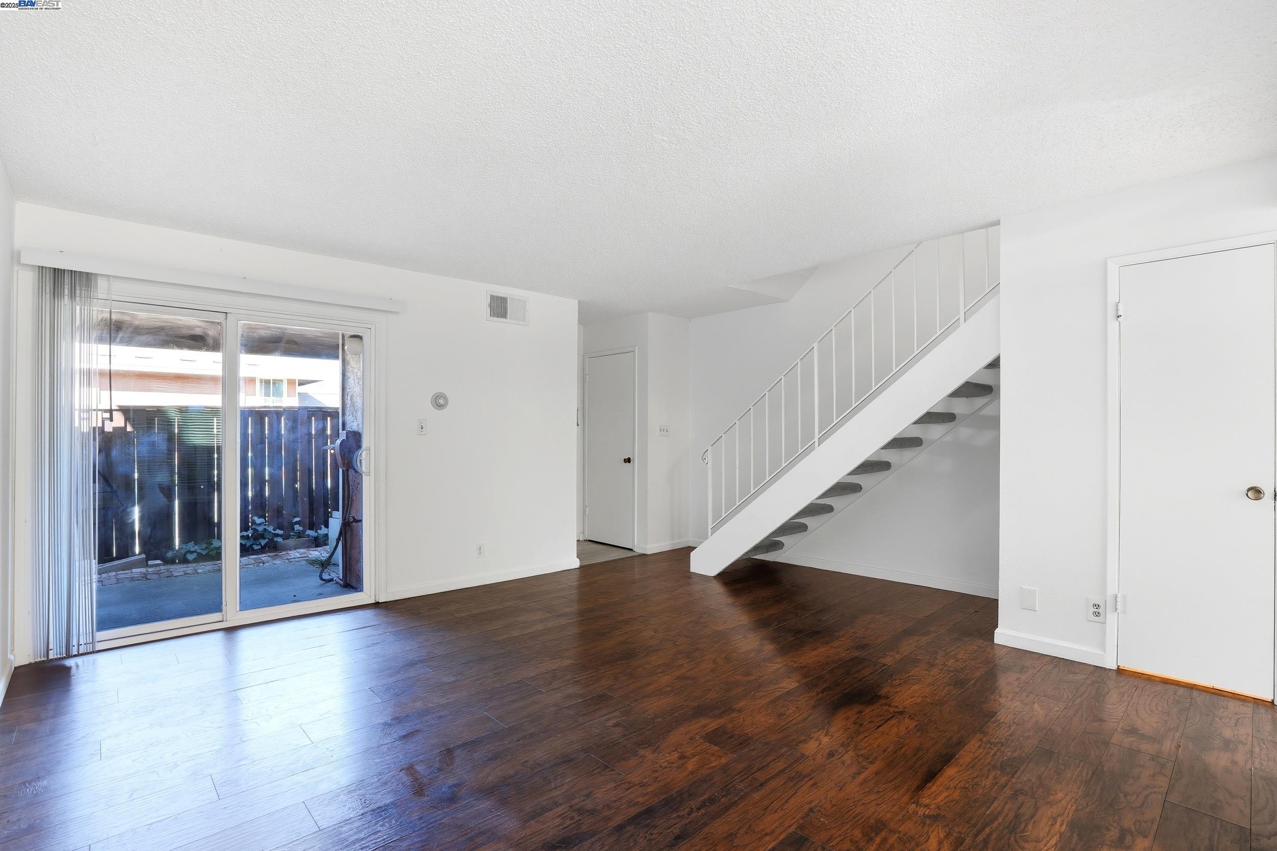 Photo #2: 41109817 Listing 