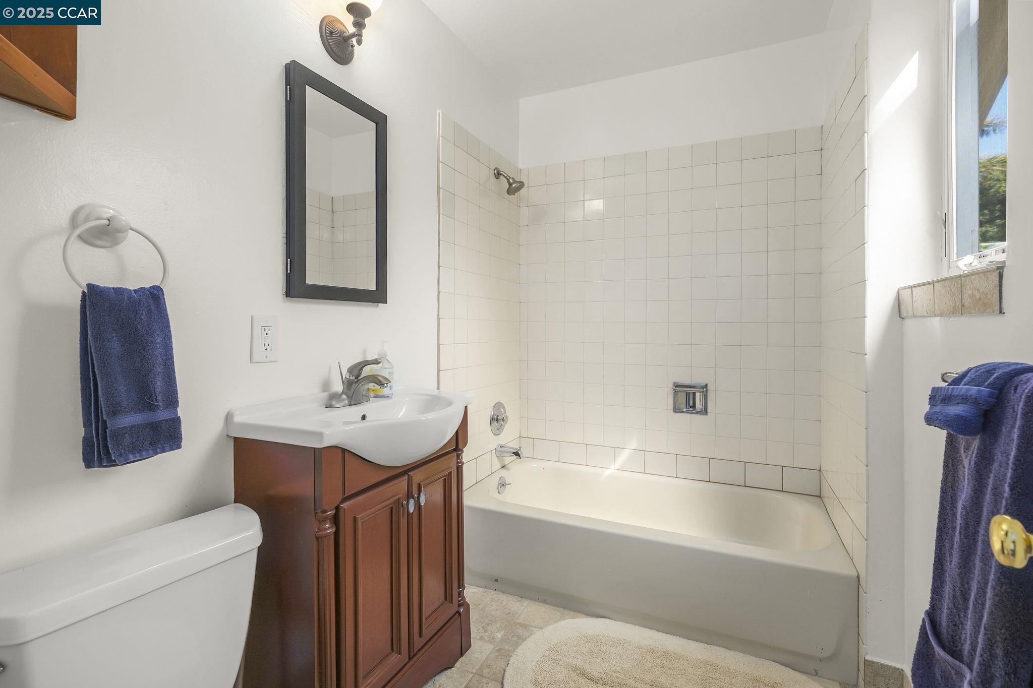 Detail Gallery Image 19 of 29 For 1618 Beau Rivage, San Pablo,  CA 94806 - 1 Beds | 1 Baths