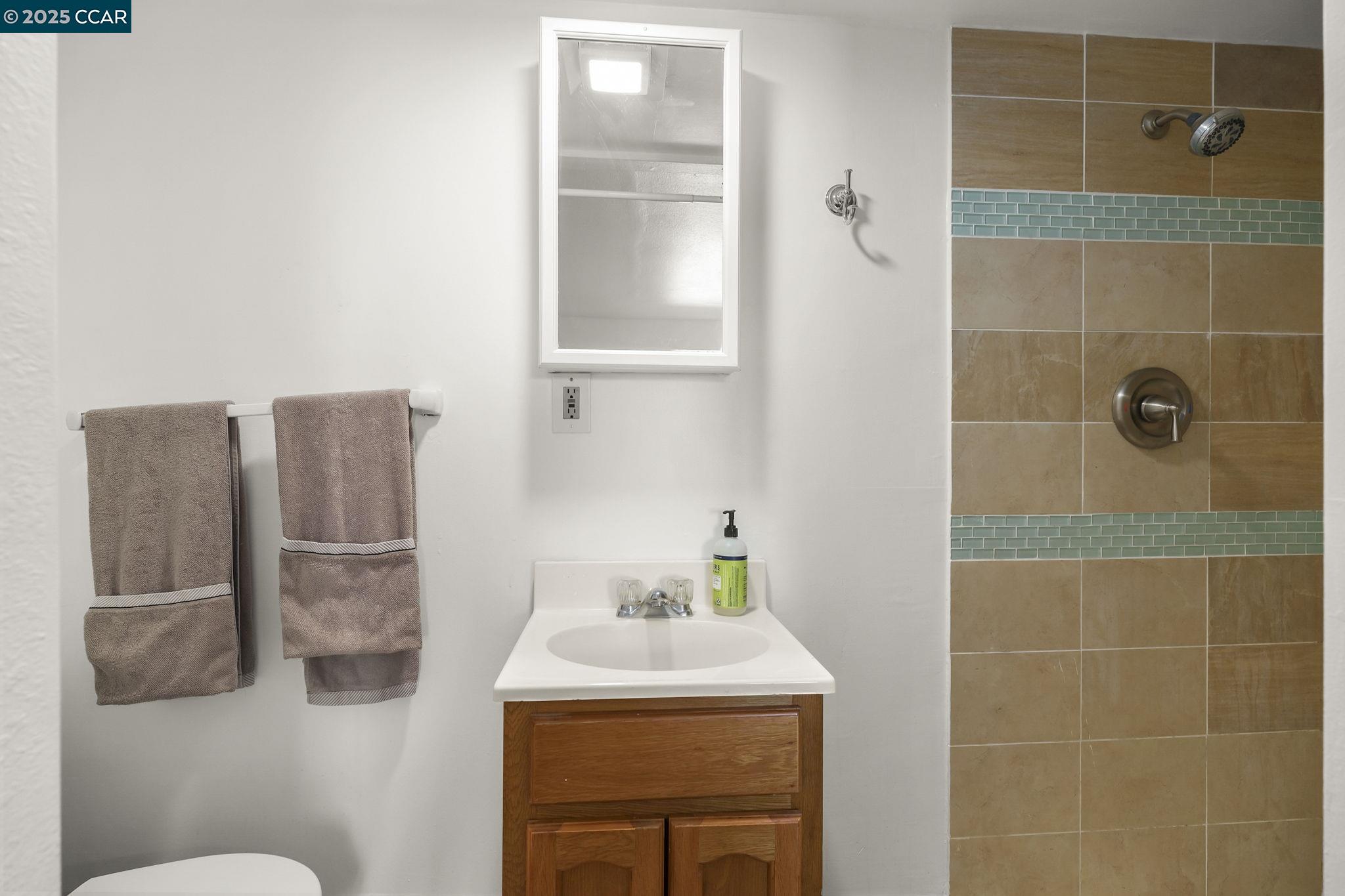 Detail Gallery Image 26 of 29 For 1618 Beau Rivage, San Pablo,  CA 94806 - 1 Beds | 1 Baths