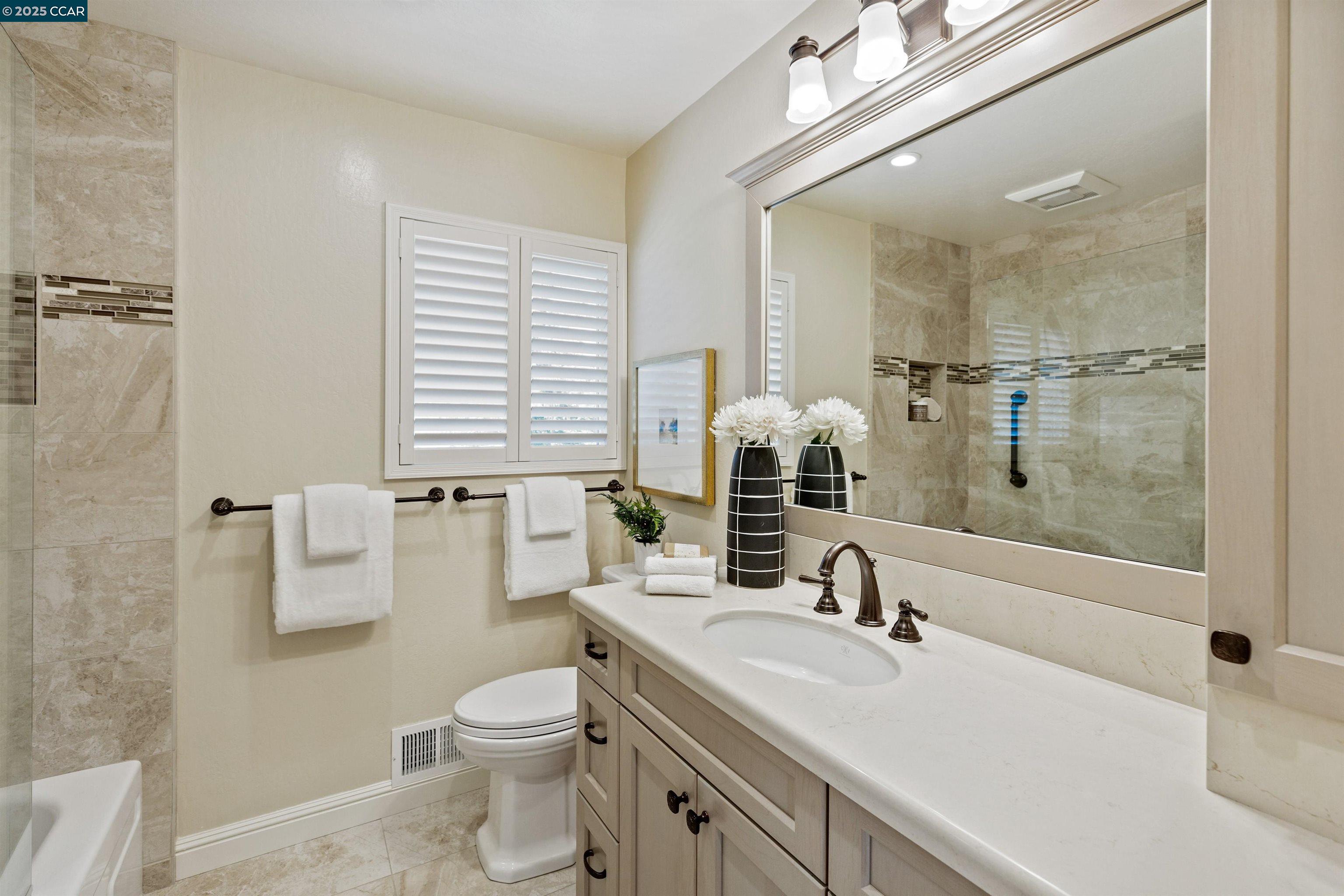 Detail Gallery Image 21 of 27 For 1010 Crystal Ct, Walnut Creek,  CA 94598 - 4 Beds | 3 Baths