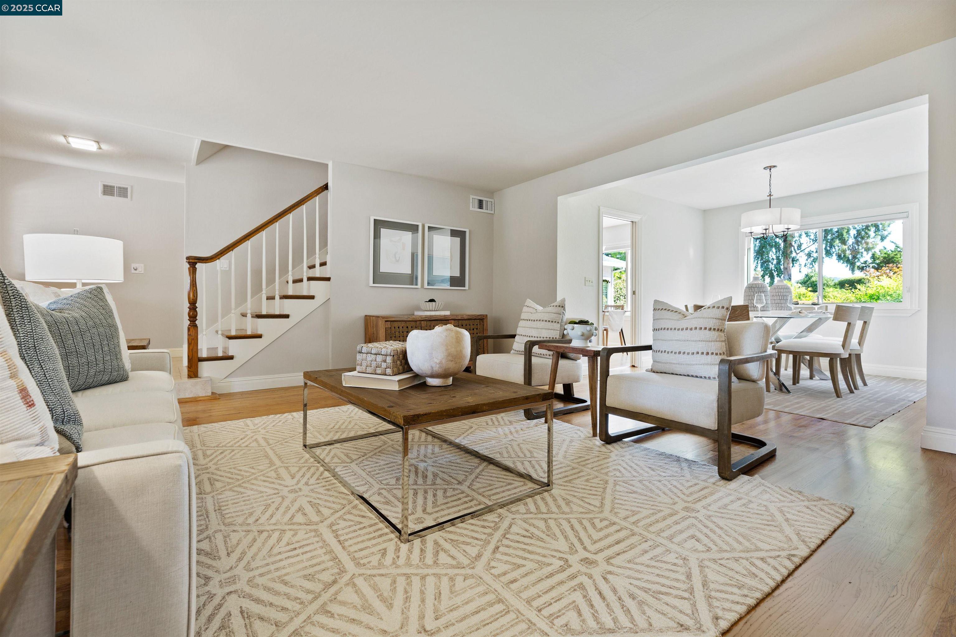 Detail Gallery Image 5 of 27 For 1010 Crystal Ct, Walnut Creek,  CA 94598 - 4 Beds | 3 Baths