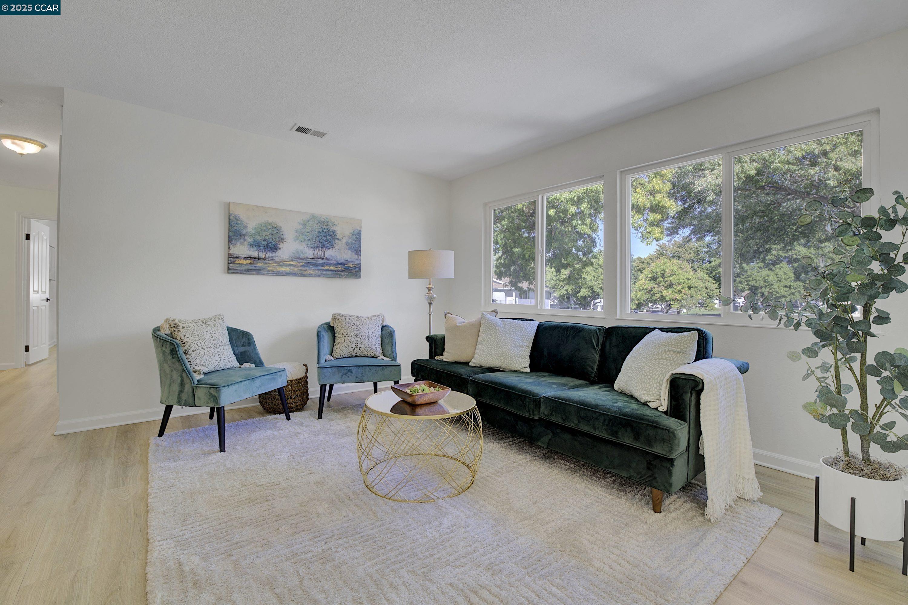 Photo #4: 41109821 Listing 