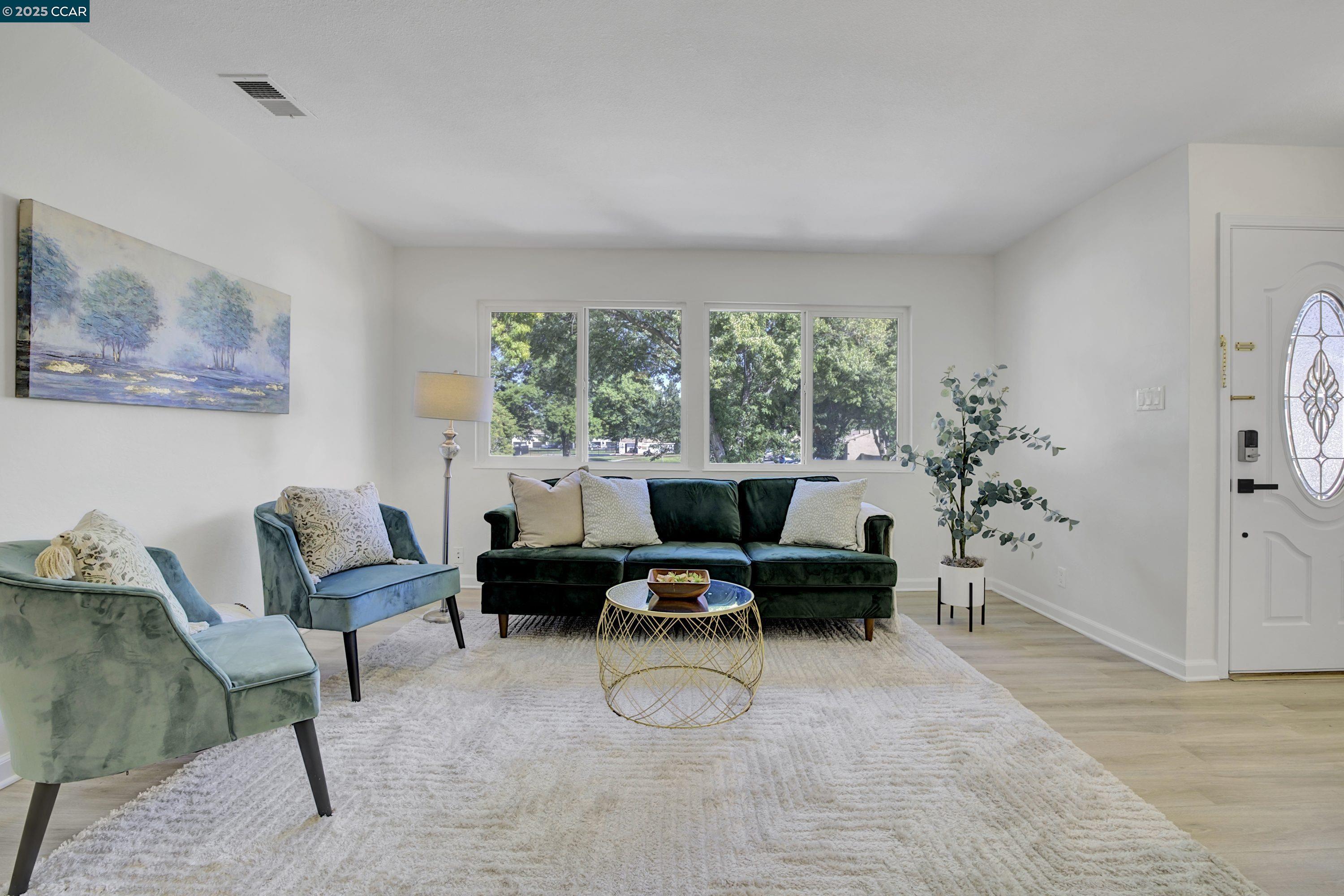 Photo #6: 41109821 Listing 