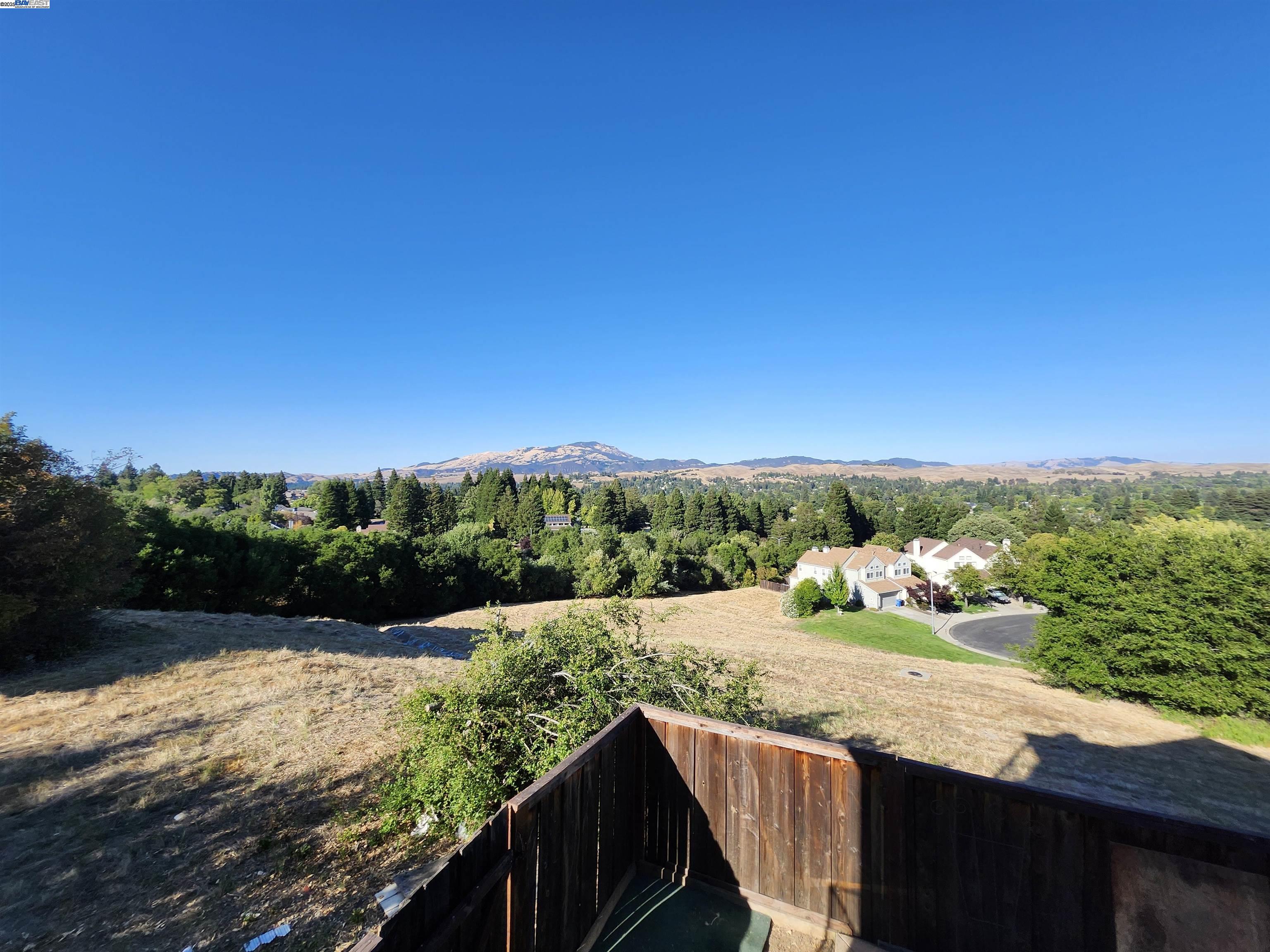 Detail Gallery Image 39 of 60 For 1823 Mockingbird Pl, Danville,  CA 94526 - 5 Beds | 3/1 Baths