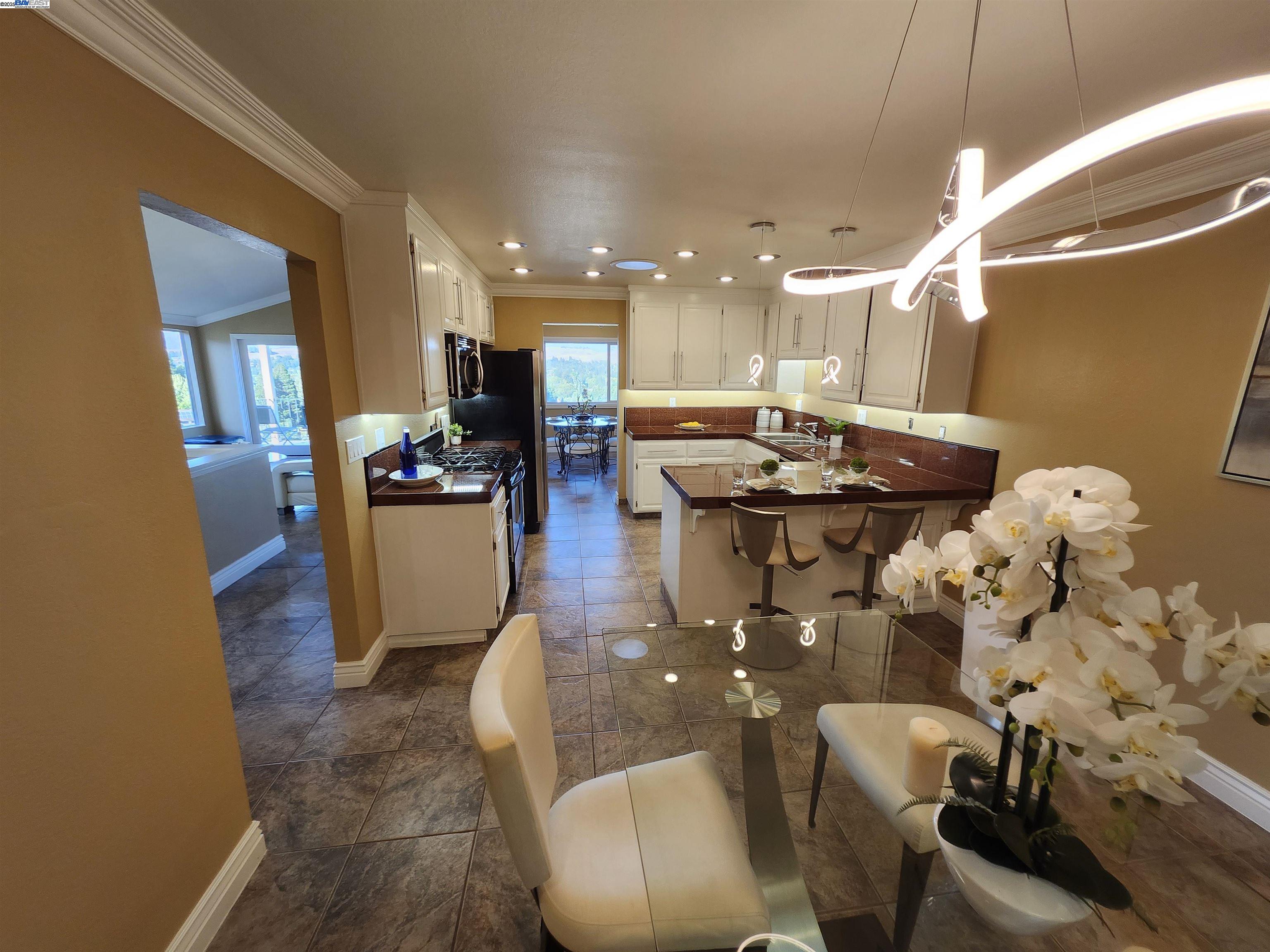 Detail Gallery Image 9 of 60 For 1823 Mockingbird Pl, Danville,  CA 94526 - 5 Beds | 3/1 Baths