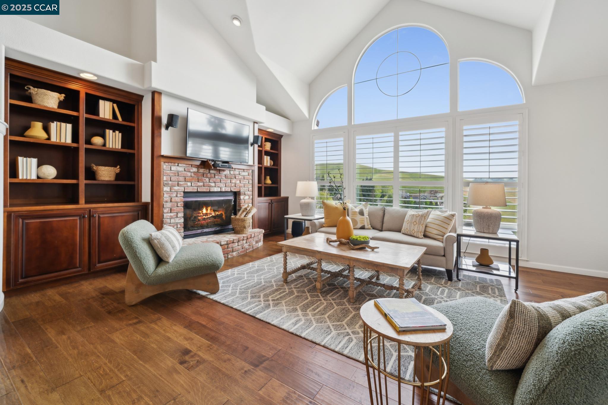 Detail Gallery Image 19 of 52 For 460 Silver Hollow Dr., Walnut Creek,  CA 94598 - 5 Beds | 3 Baths