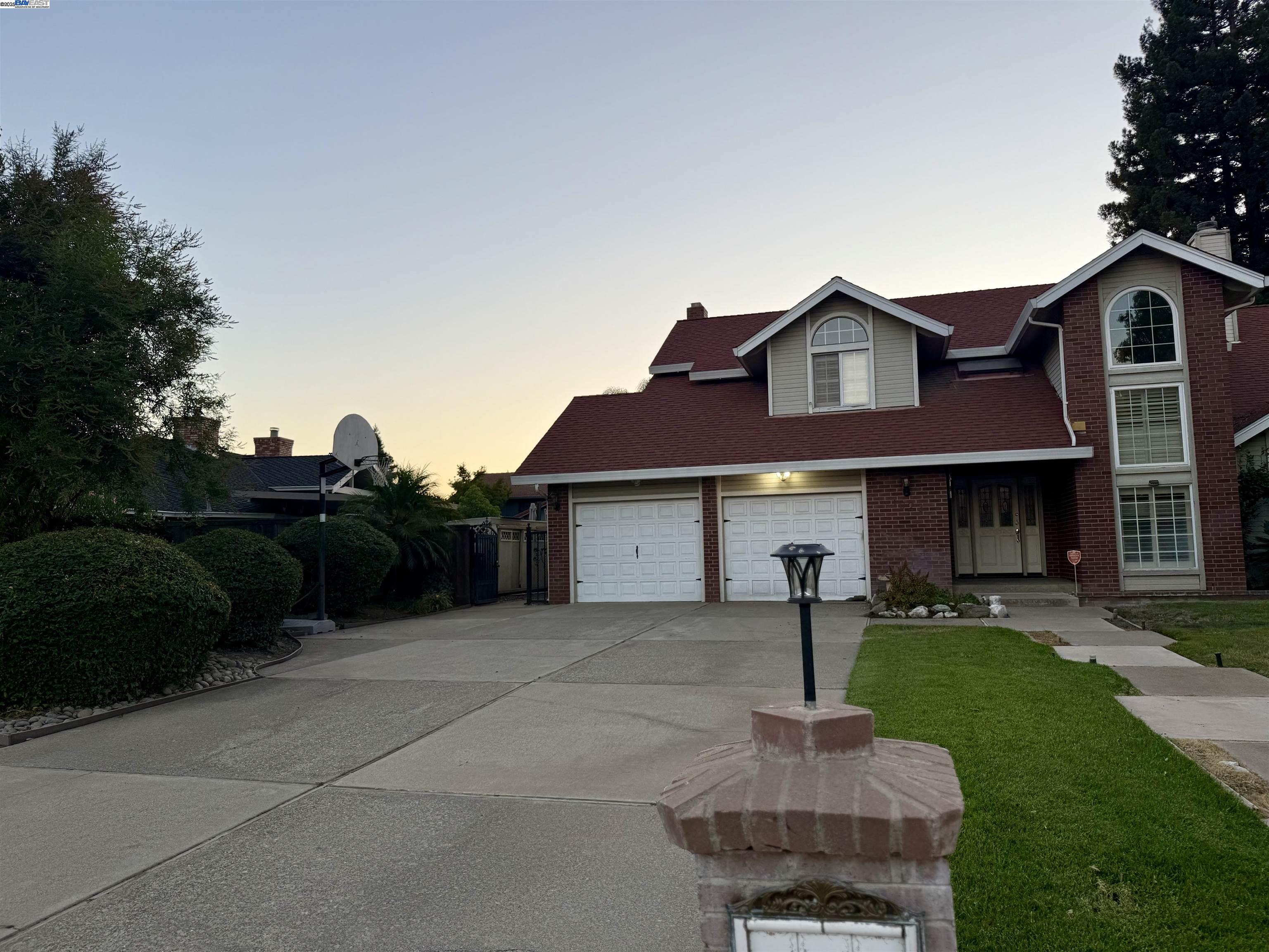 Detail Gallery Image 5 of 5 For 1023 Marsh Creek Lane, Manteca,  CA 95366 - 4 Beds | 2/1 Baths