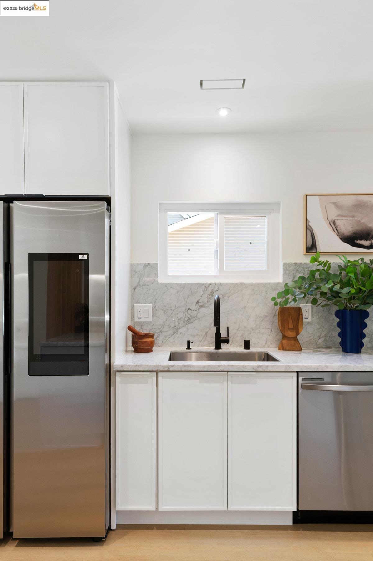 Detail Gallery Image 17 of 43 For 528 Ruby St, Redwood City,  CA 94062 - 2 Beds | 2 Baths