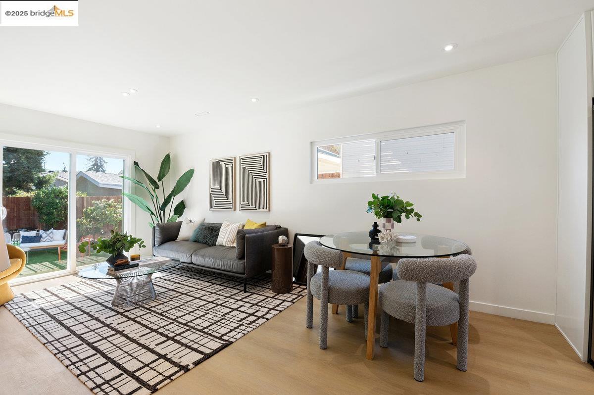Detail Gallery Image 19 of 43 For 528 Ruby St, Redwood City,  CA 94062 - 2 Beds | 2 Baths
