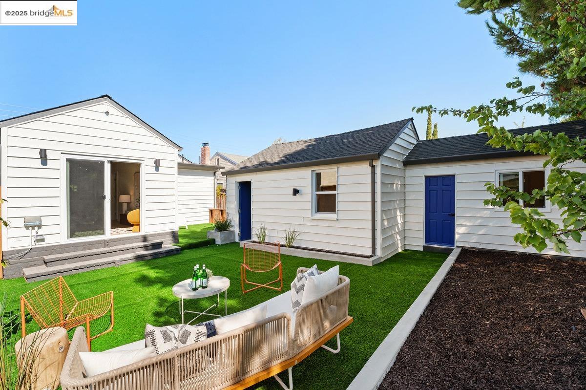 Detail Gallery Image 40 of 43 For 528 Ruby St, Redwood City,  CA 94062 - 2 Beds | 2 Baths
