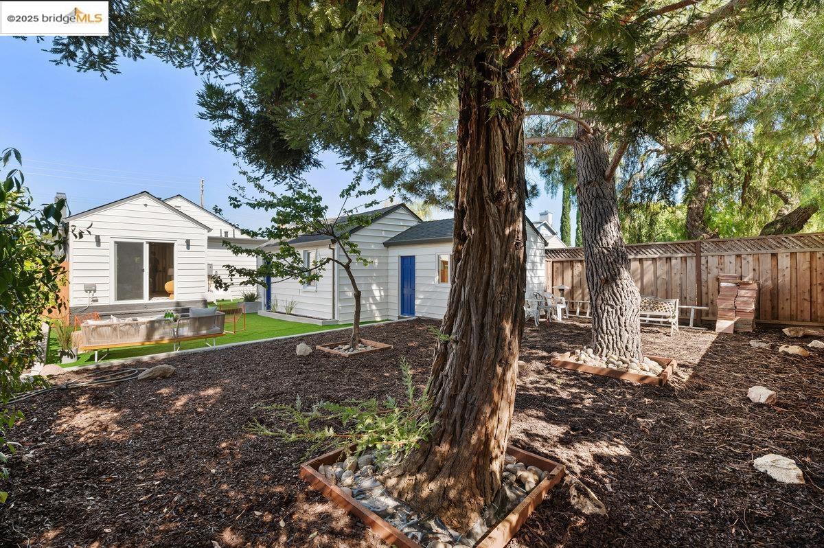 Detail Gallery Image 41 of 43 For 528 Ruby St, Redwood City,  CA 94062 - 2 Beds | 2 Baths