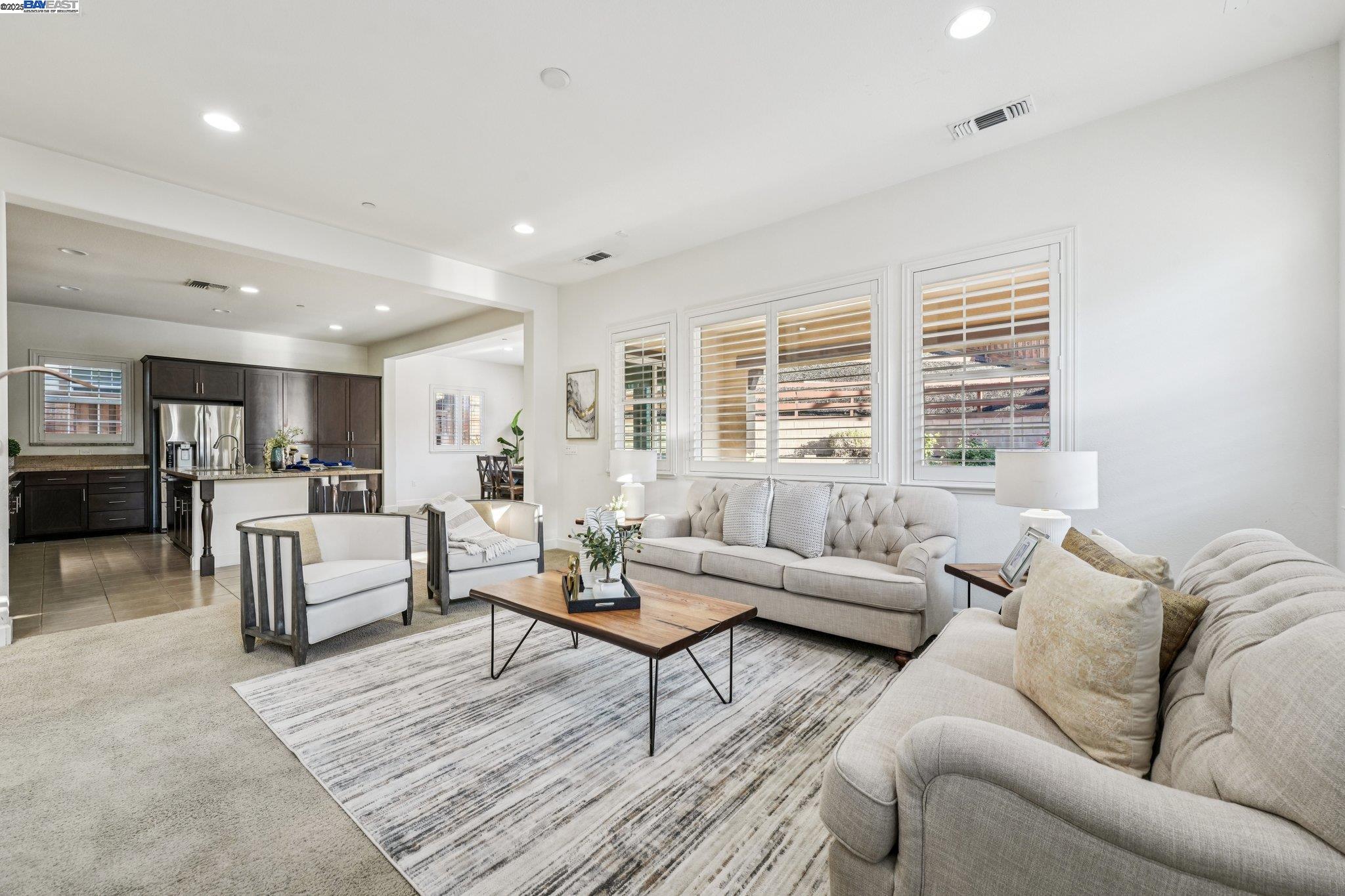 Detail Gallery Image 11 of 60 For 3898 Highpointe Ct, Dublin,  CA 94568 - 4 Beds | 4 Baths
